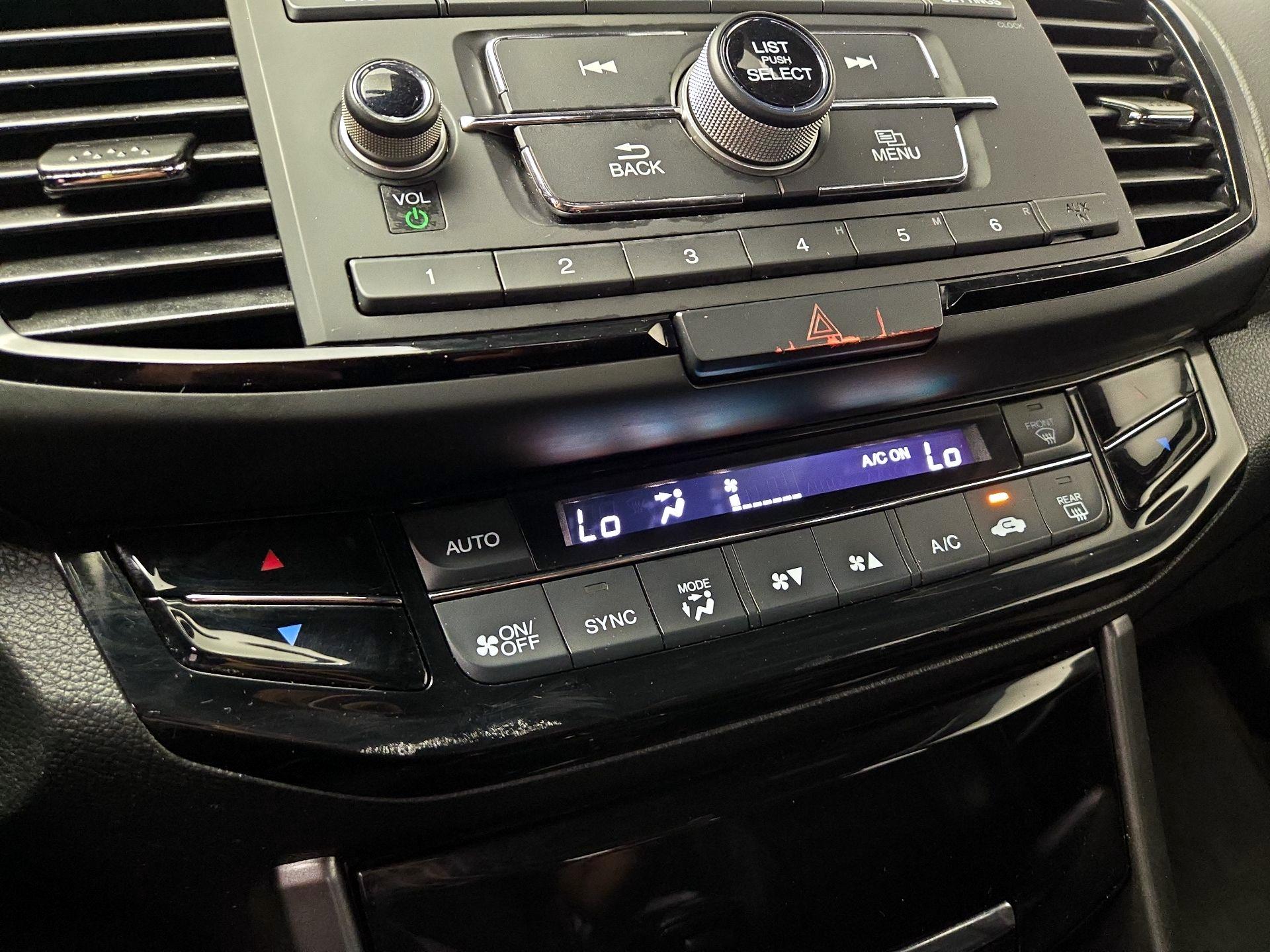 Thumbnail: 2016 Honda Accord - 16