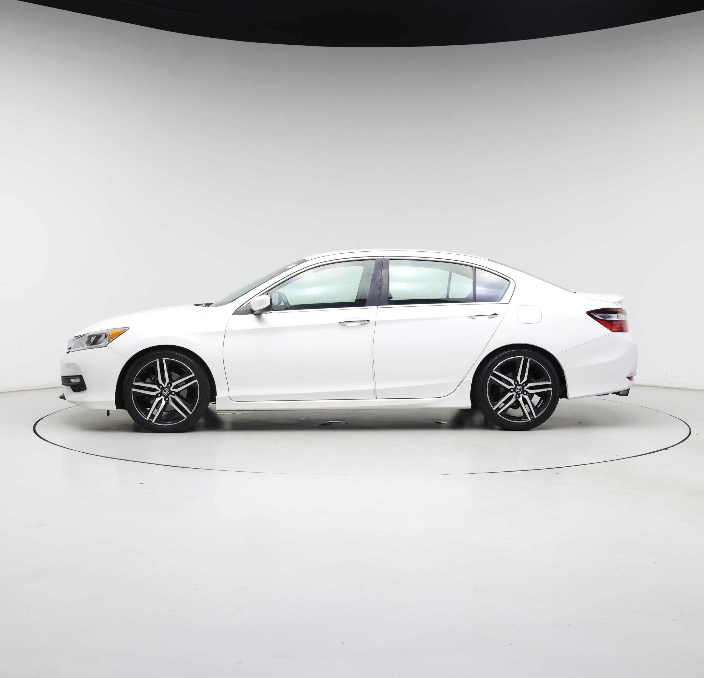 Thumbnail: 2016 Honda Accord - 3