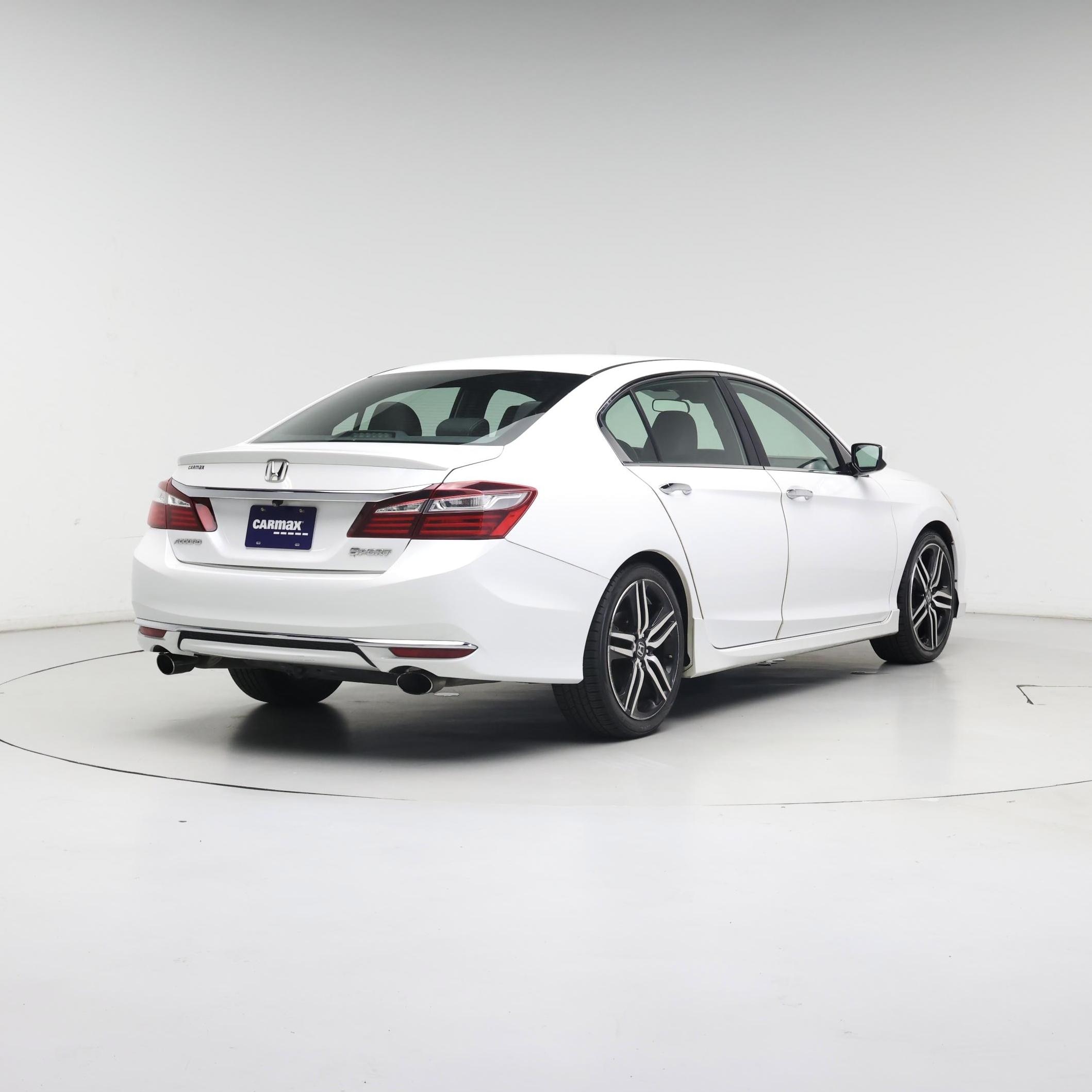 Thumbnail: 2016 Honda Accord - 8