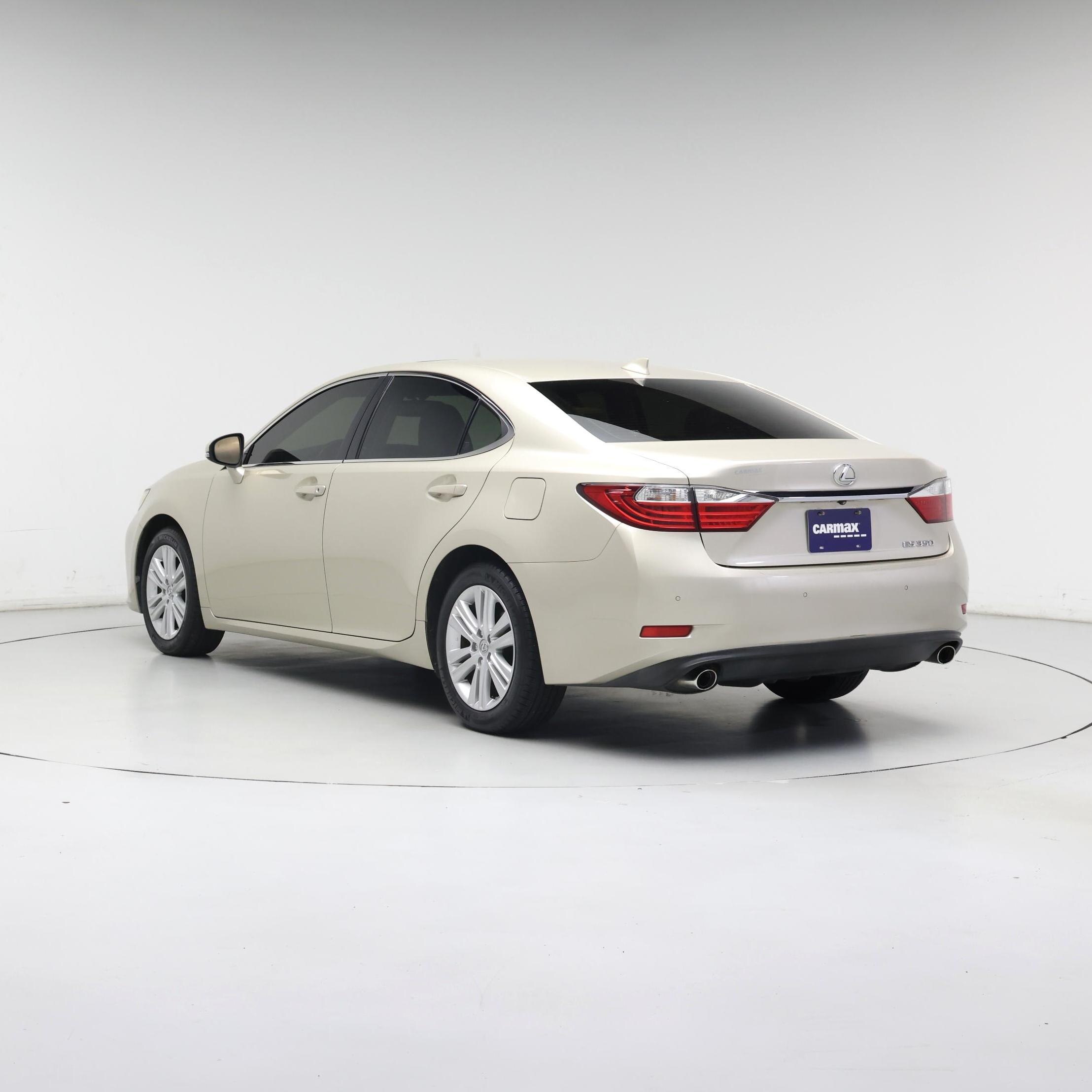 Thumbnail: 2015 Lexus ES - 2