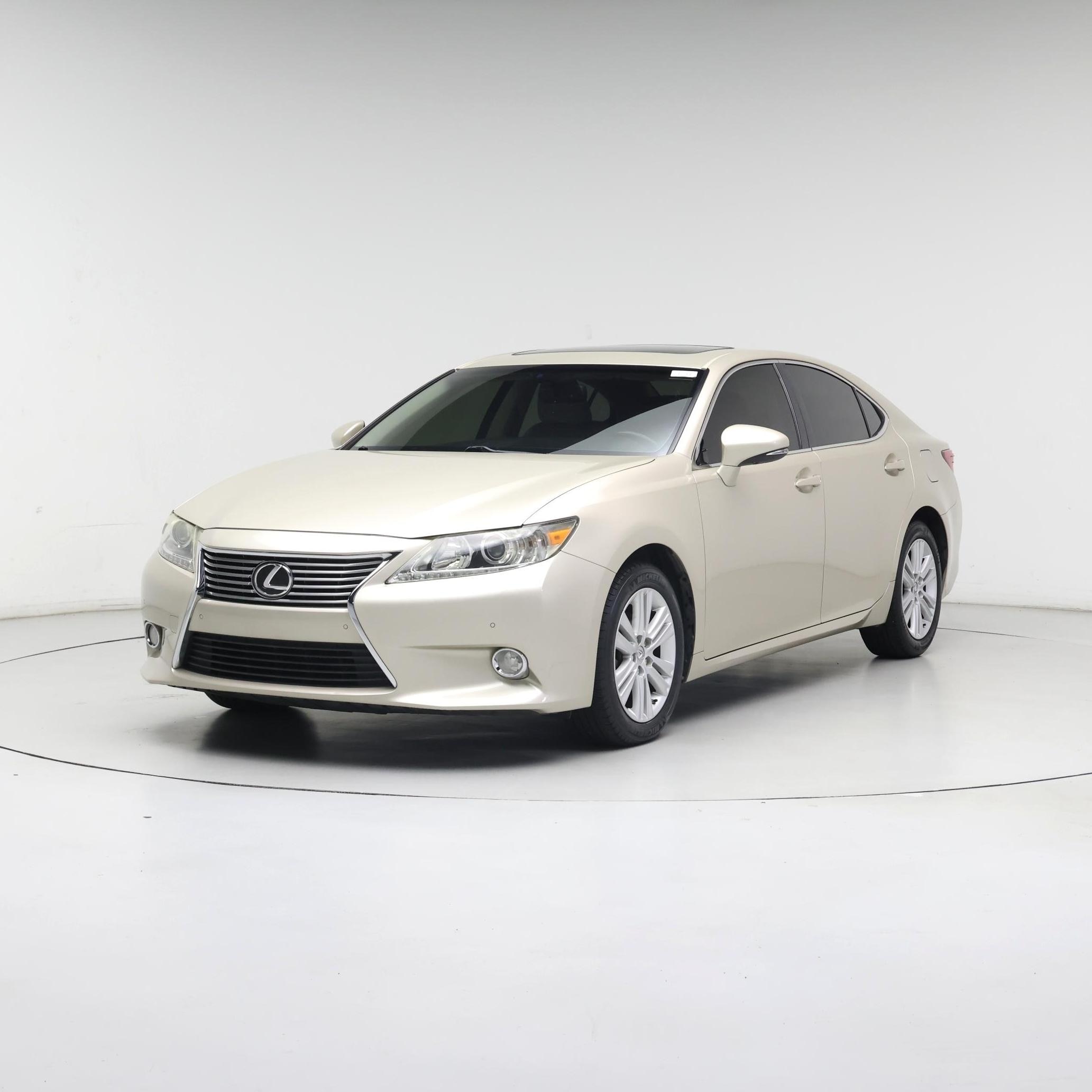 Thumbnail: 2015 Lexus ES - 4