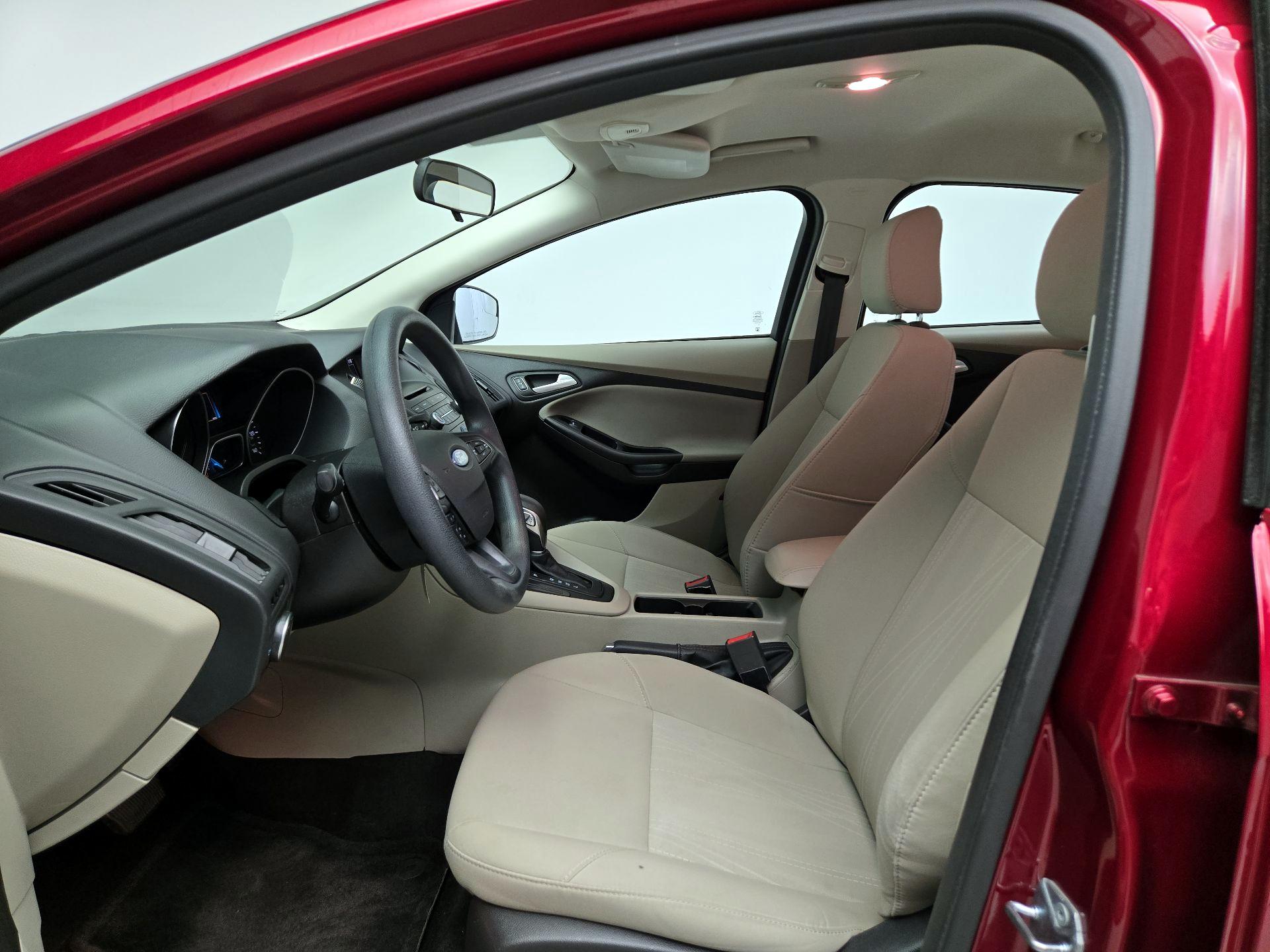Thumbnail: 2017 Ford Focus - 11