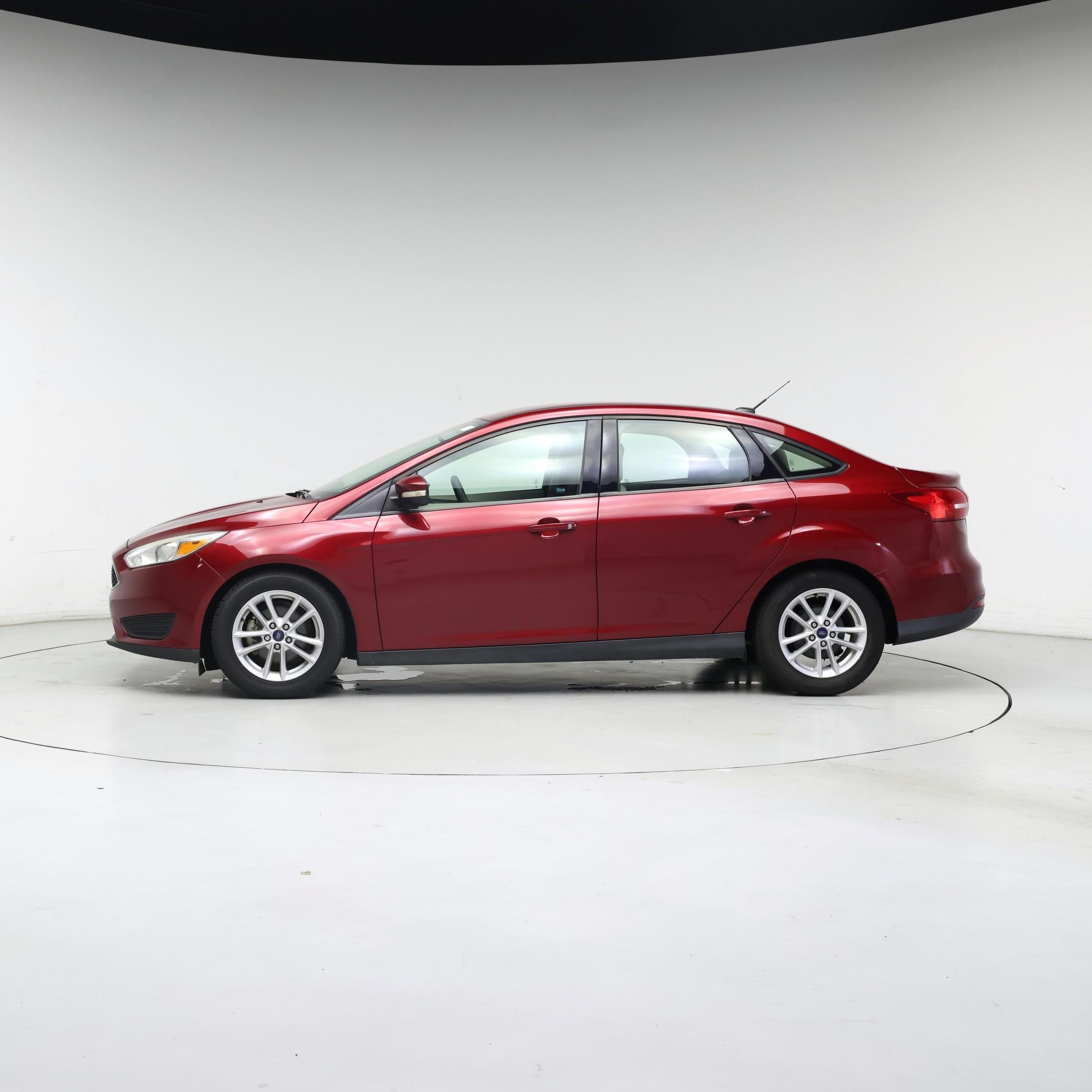 Thumbnail: 2017 Ford Focus - 3