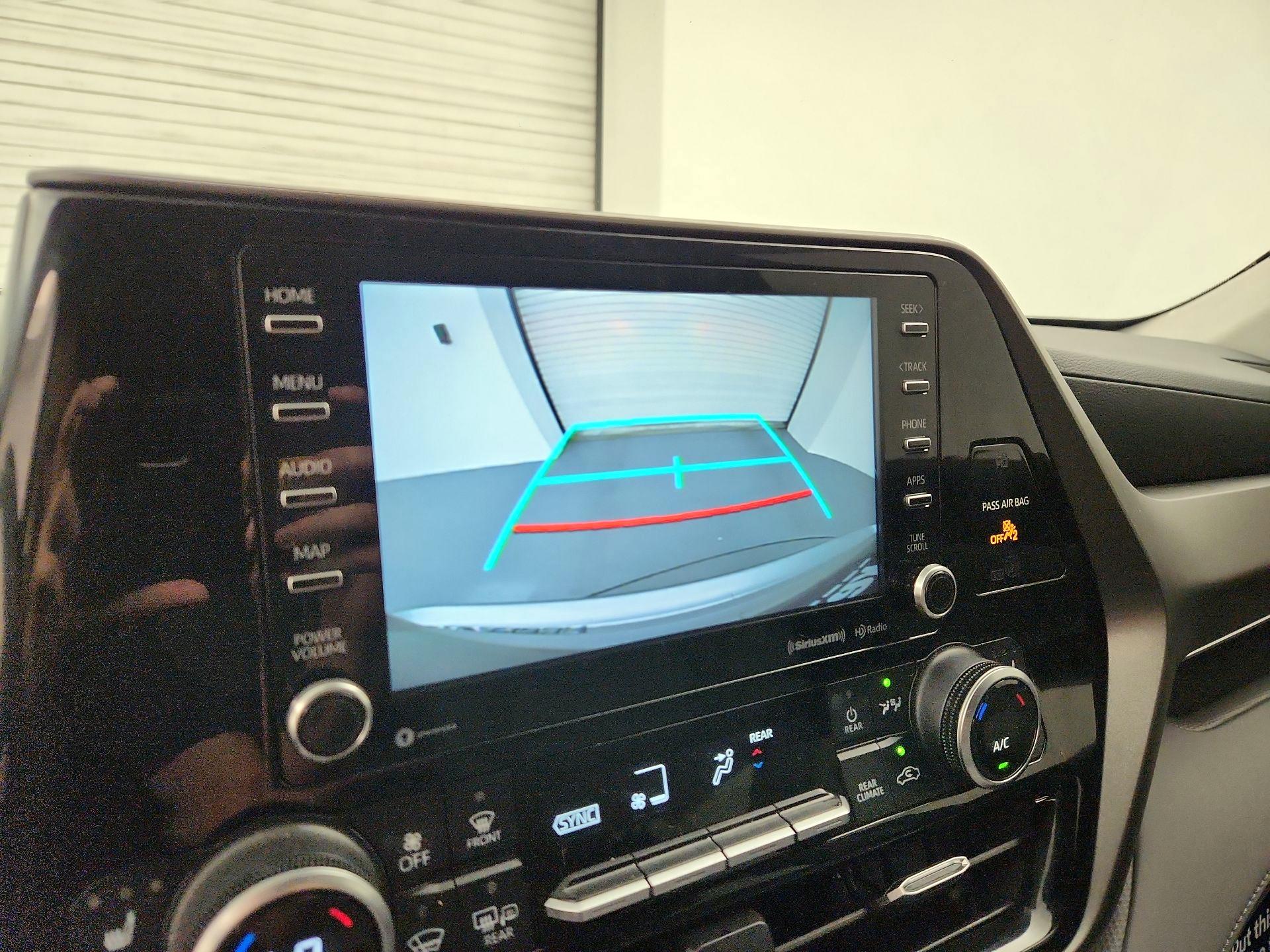 Thumbnail: 2021 Toyota Highlander - 14