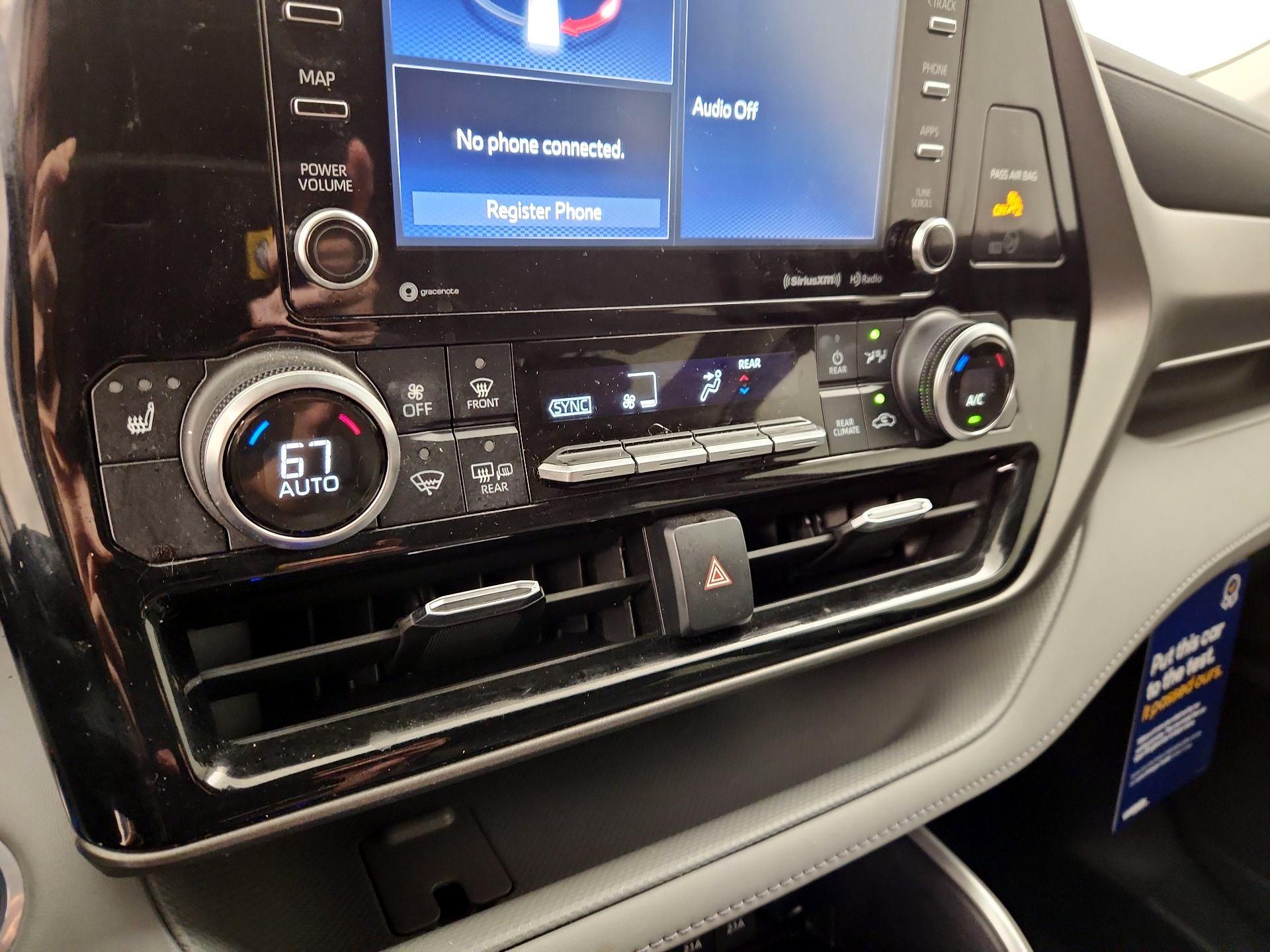 Thumbnail: 2021 Toyota Highlander - 16