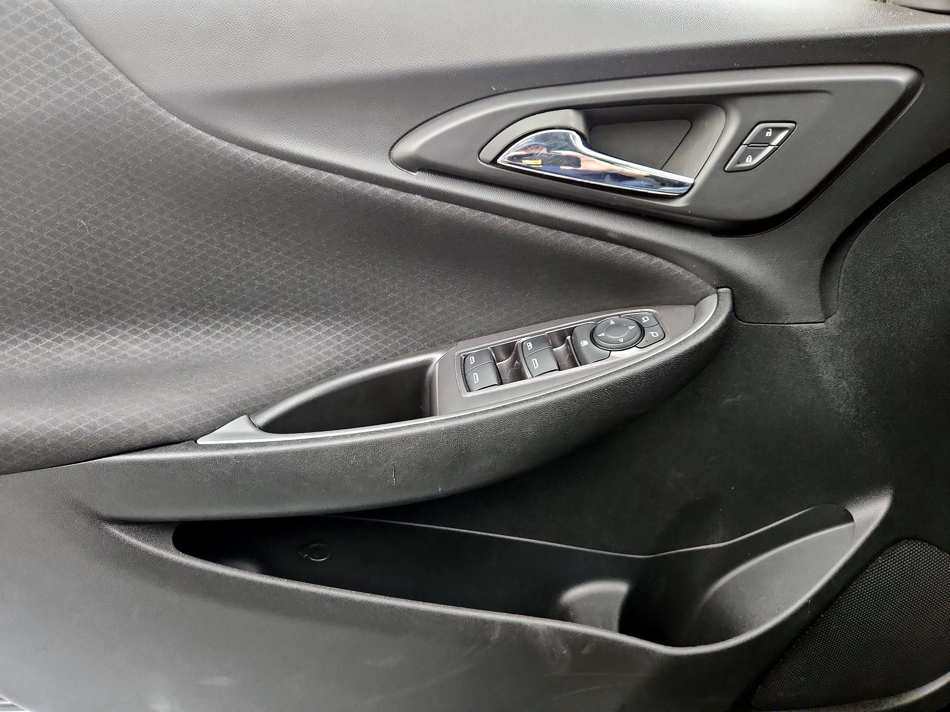 Thumbnail: 2023 Chevrolet Malibu - 12