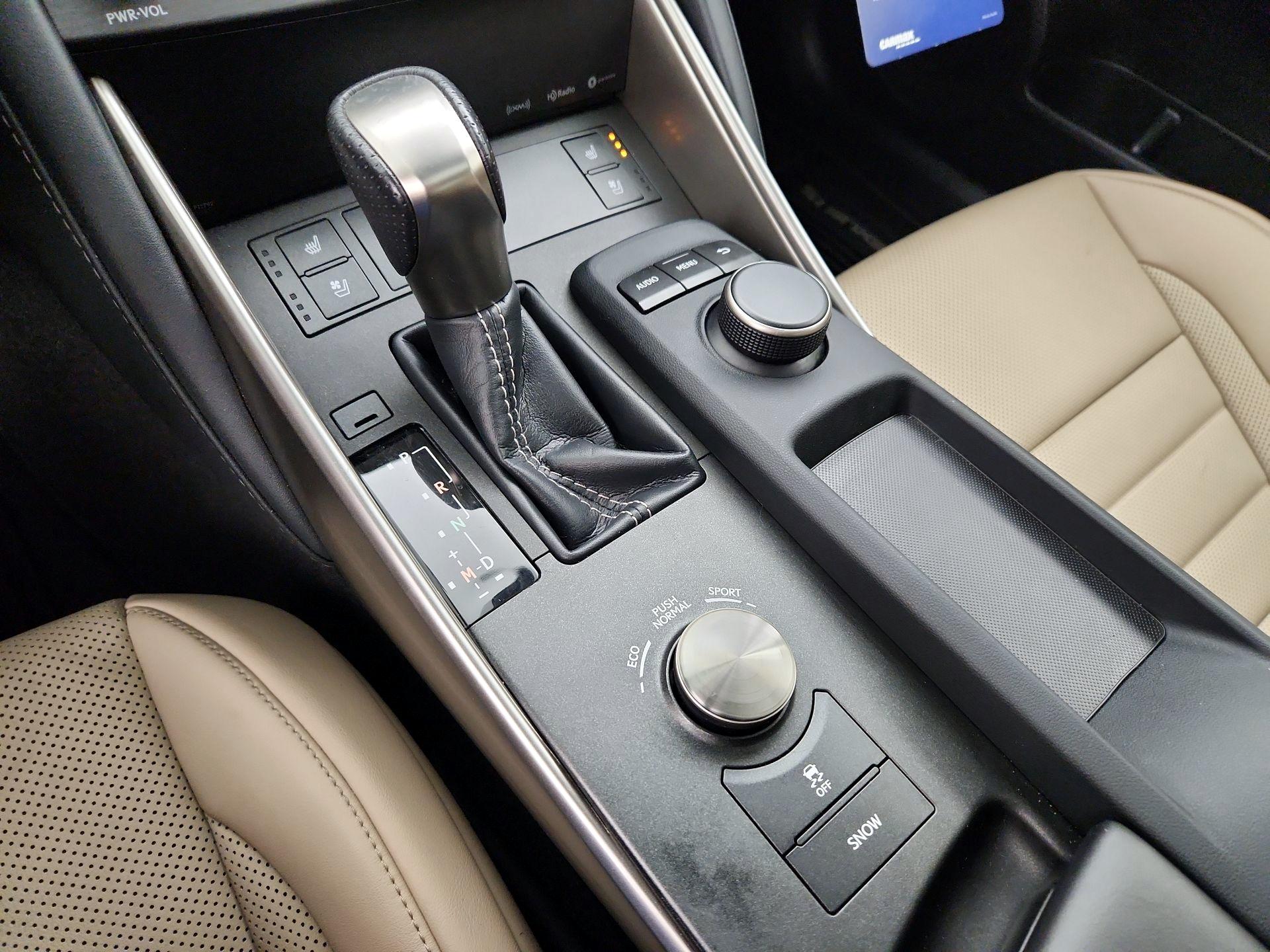 Thumbnail: 2020 Lexus IS - 17