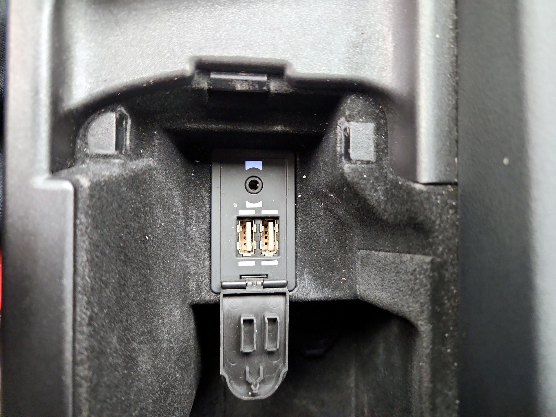 Thumbnail: 2020 Lexus IS - 18