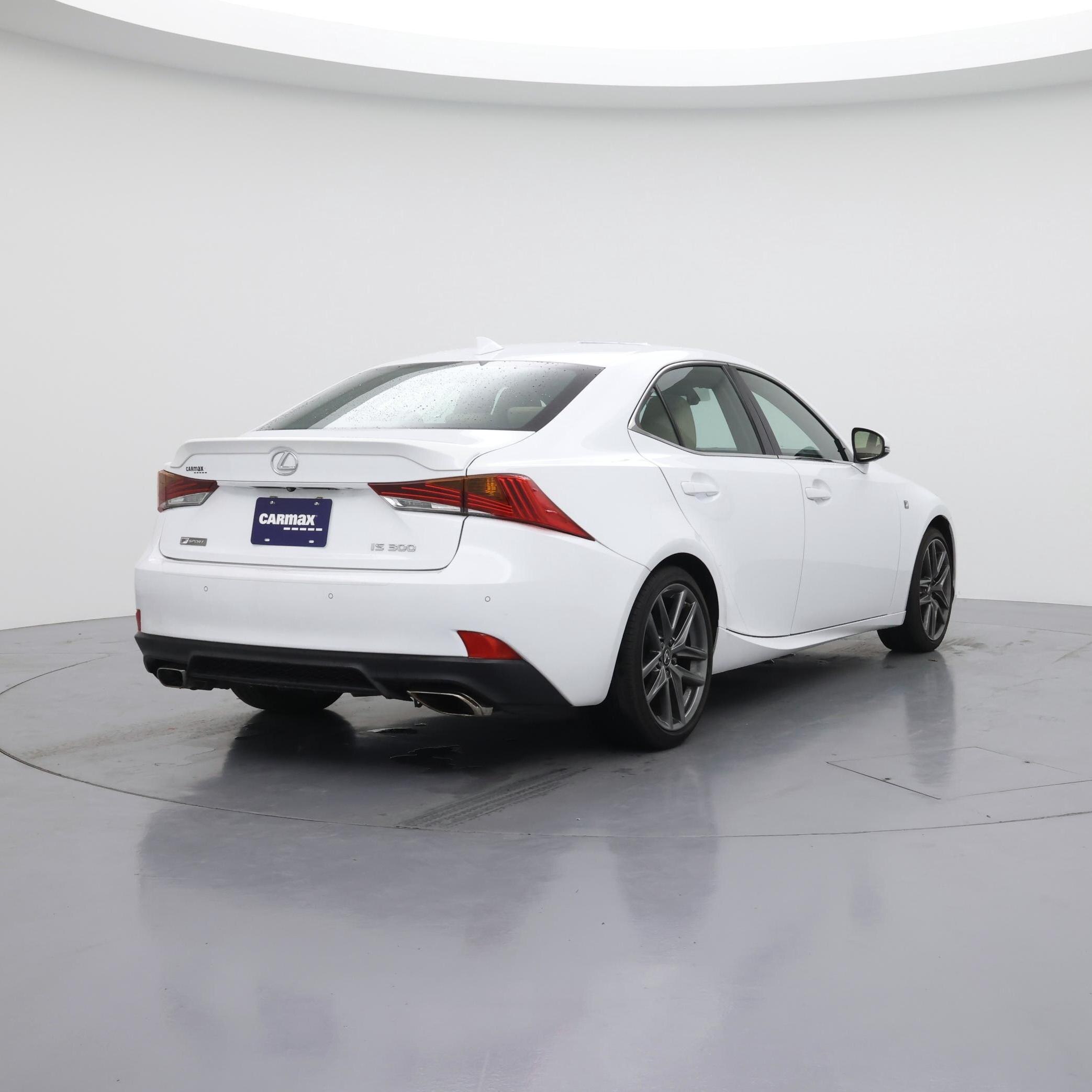 Thumbnail: 2020 Lexus IS - 8