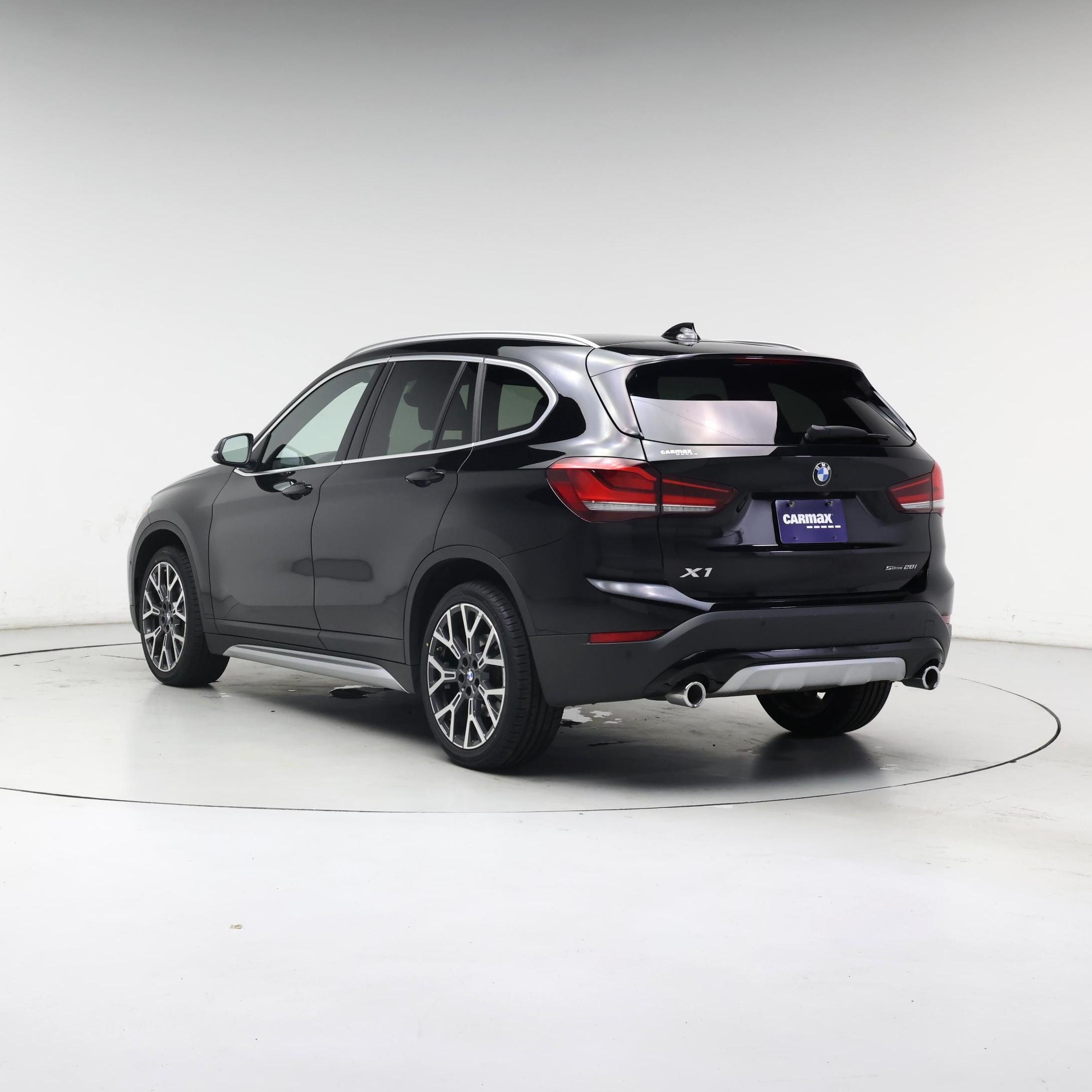 Thumbnail: 2021 BMW X1 - 2