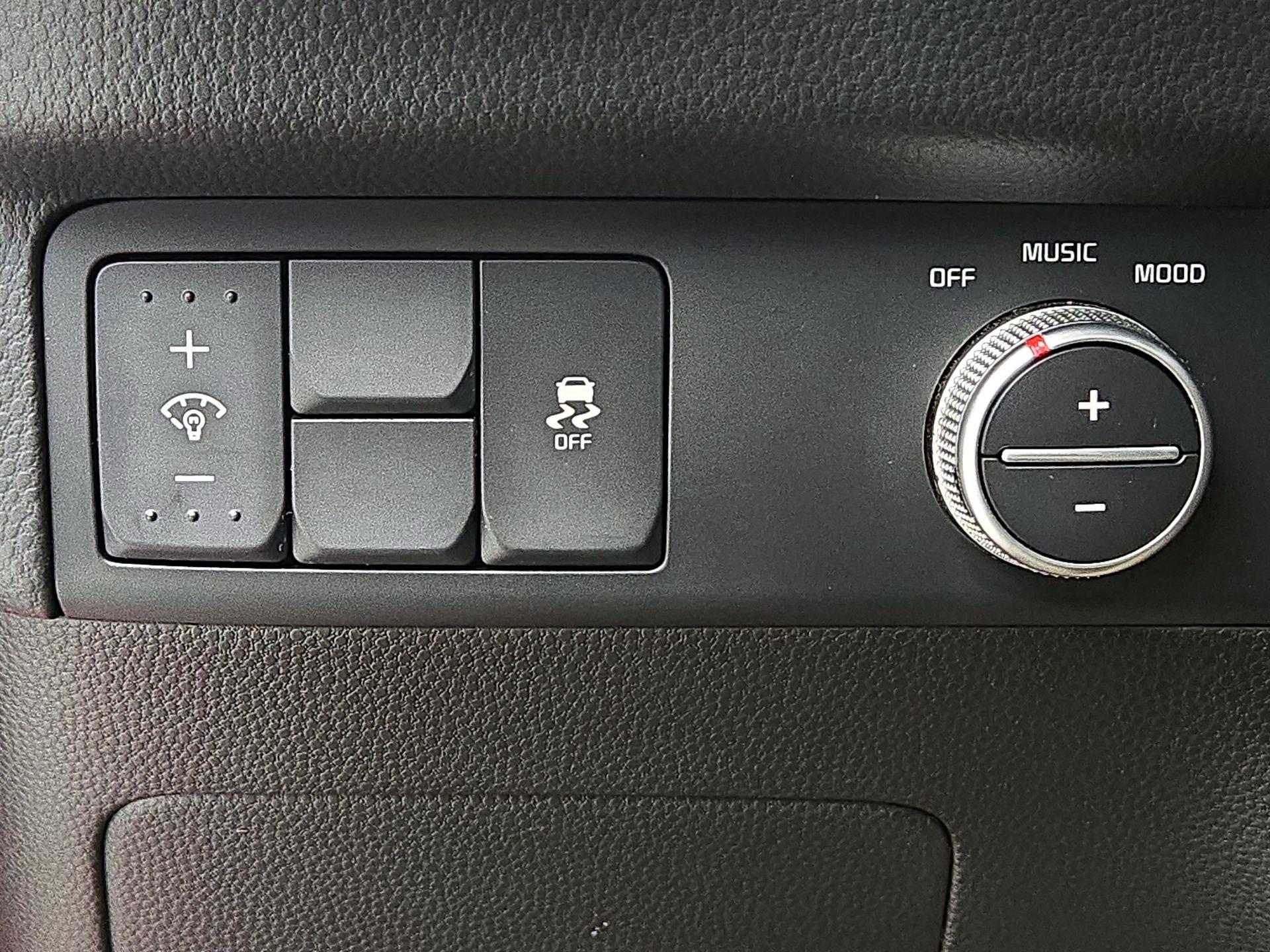 Thumbnail: 2015 Kia Soul - 13
