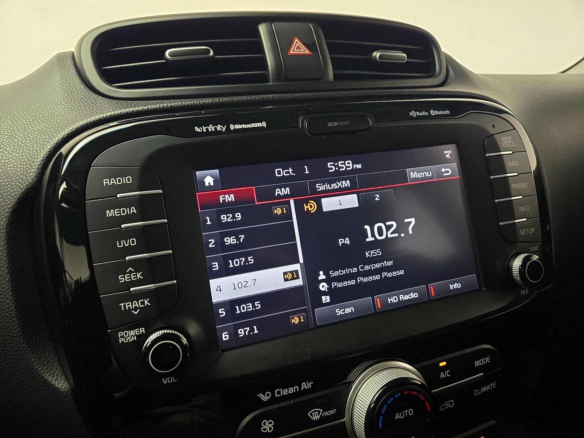 Thumbnail: 2015 Kia Soul - 16