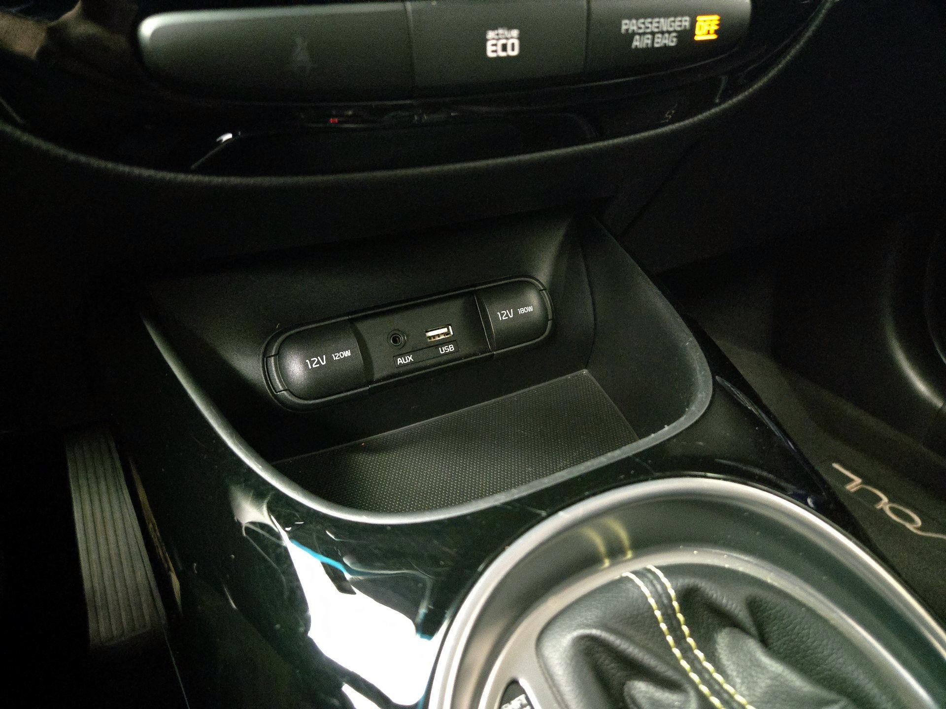Thumbnail: 2015 Kia Soul - 19