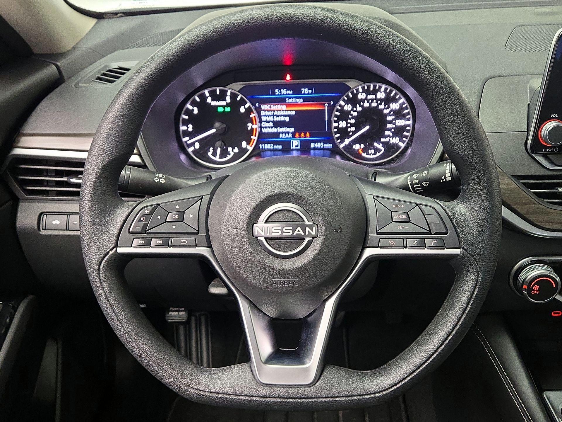 Thumbnail: 2023 Nissan Altima - 10