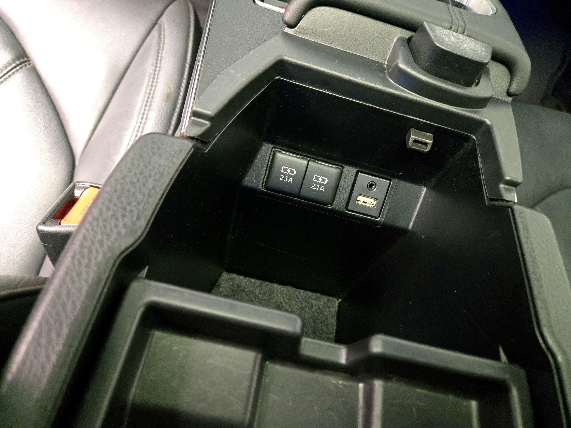 Thumbnail: 2019 Toyota Avalon - 18