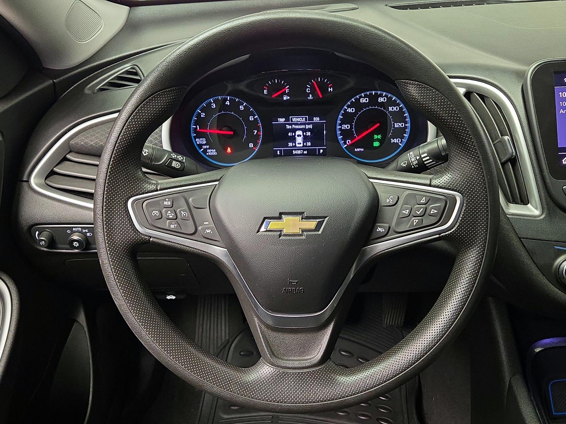 Thumbnail: 2023 Chevrolet Malibu - 10