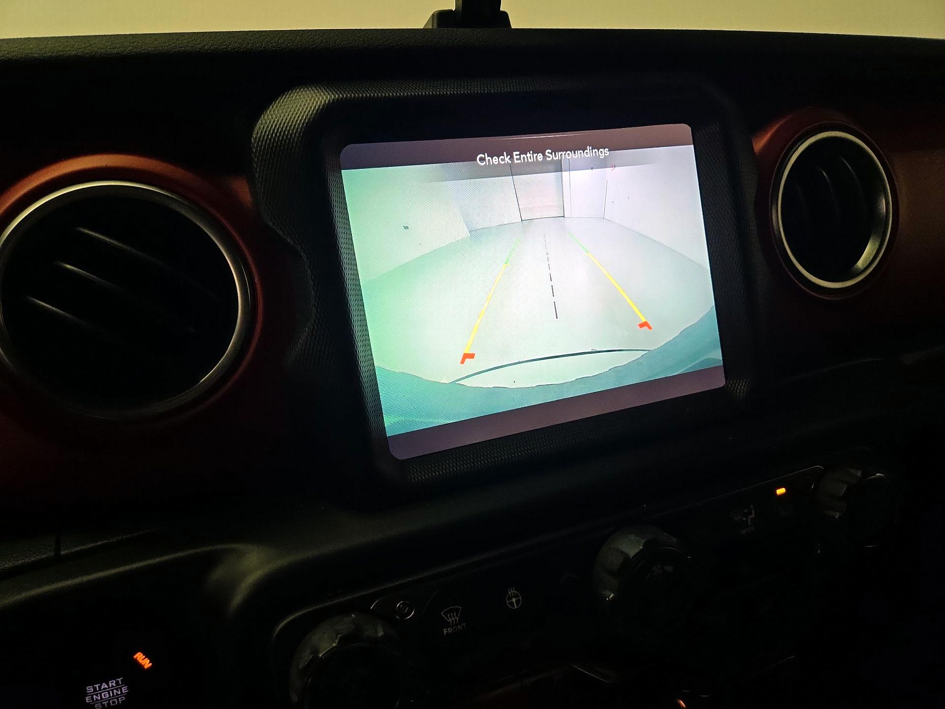 Thumbnail: 2020 Jeep Wrangler - 15