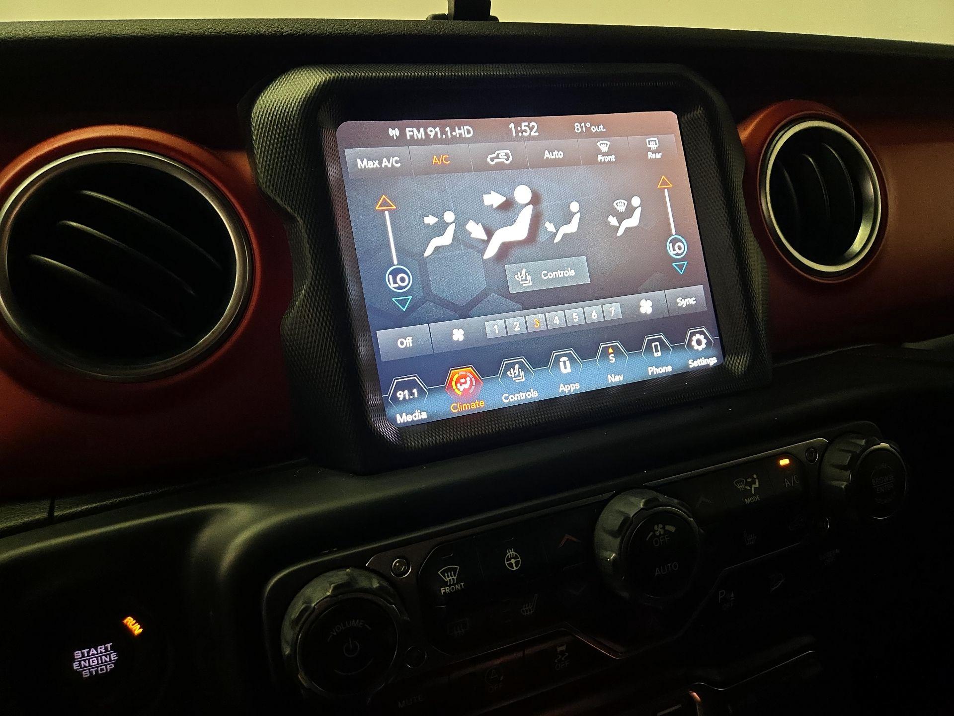 Thumbnail: 2020 Jeep Wrangler - 17