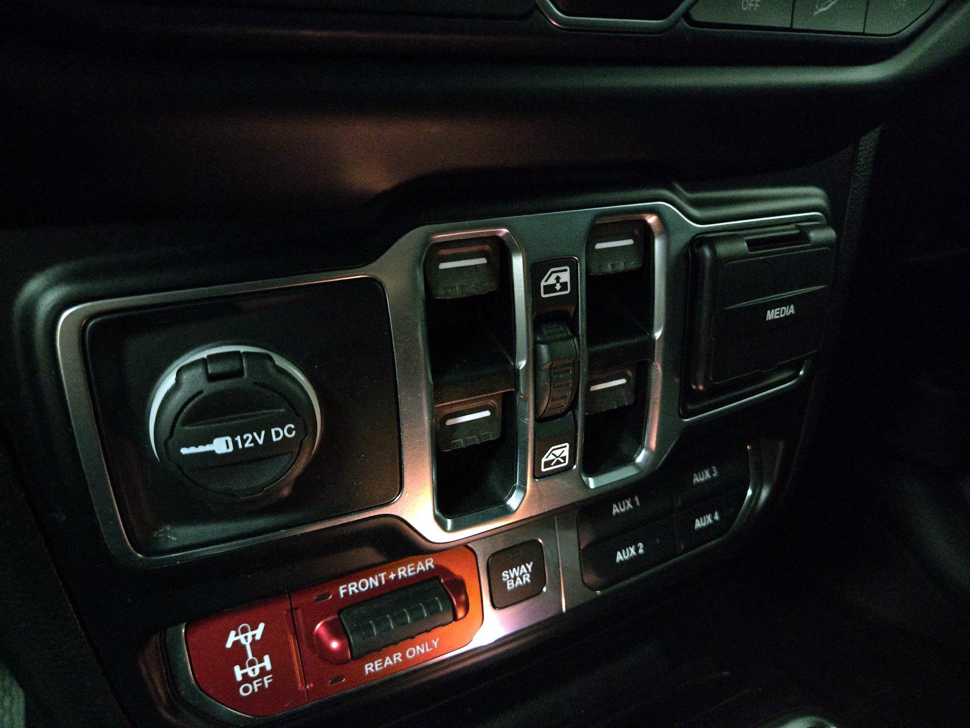 Thumbnail: 2020 Jeep Wrangler - 19