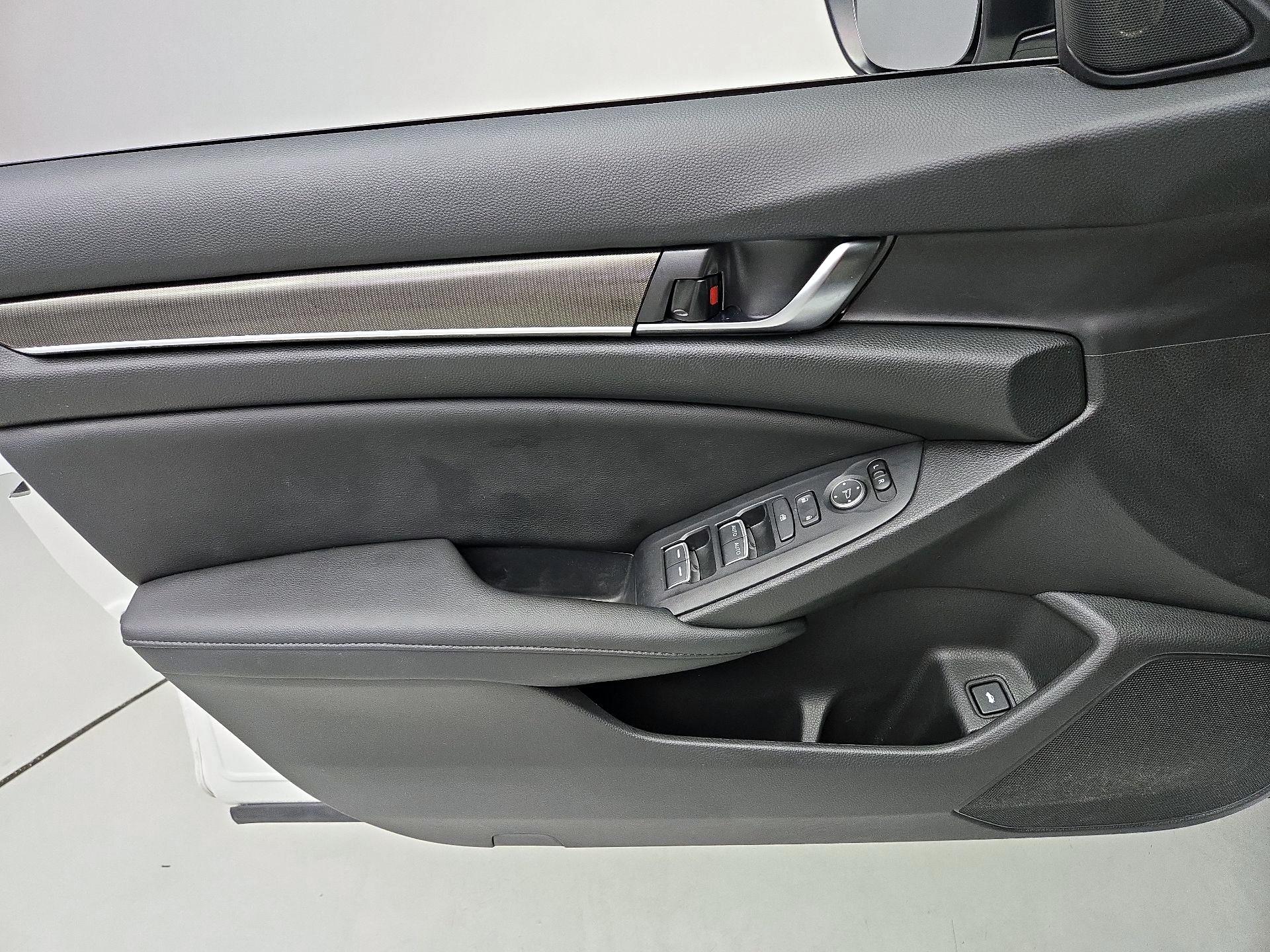 Thumbnail: 2021 Honda Accord - 12