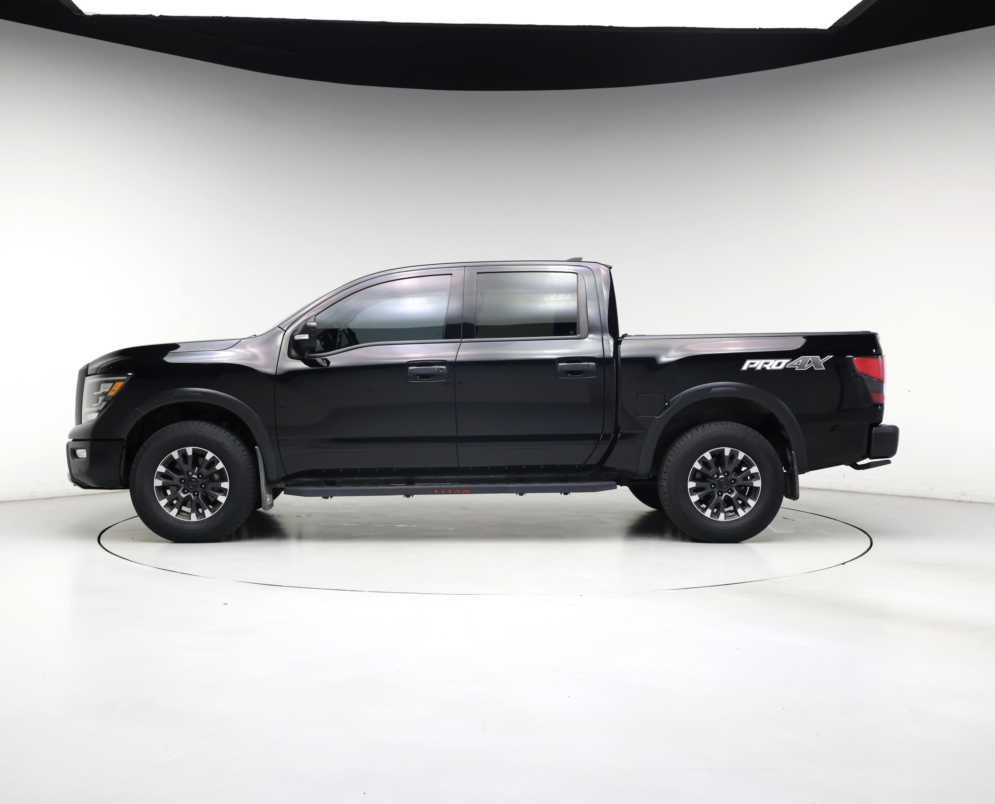 Thumbnail: 2022 Nissan Titan - 3