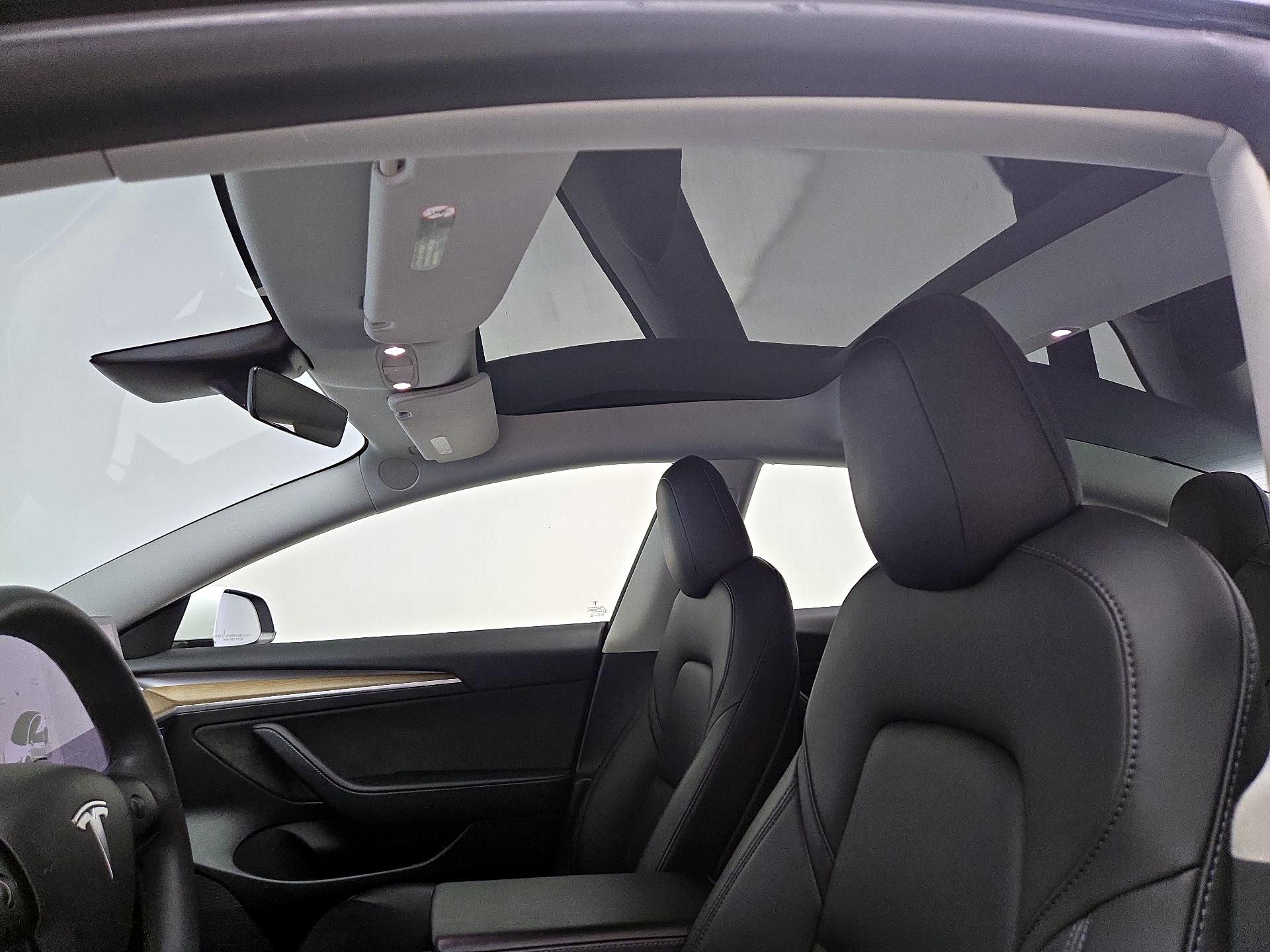 Thumbnail: 2022 Tesla Model 3 - 18