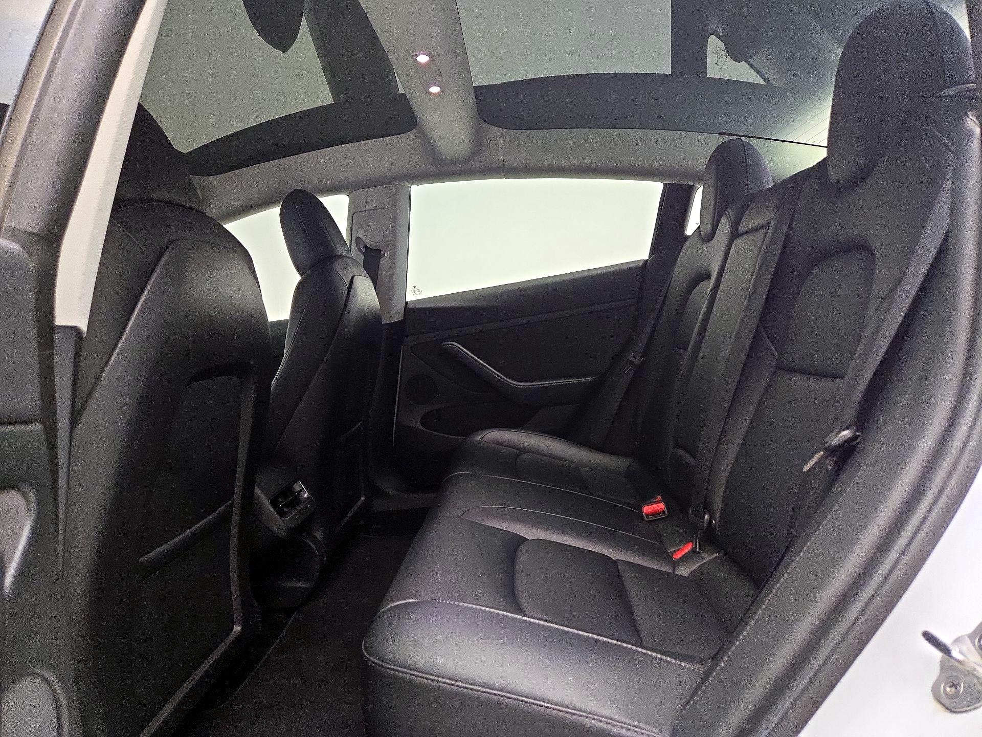 Thumbnail: 2022 Tesla Model 3 - 19