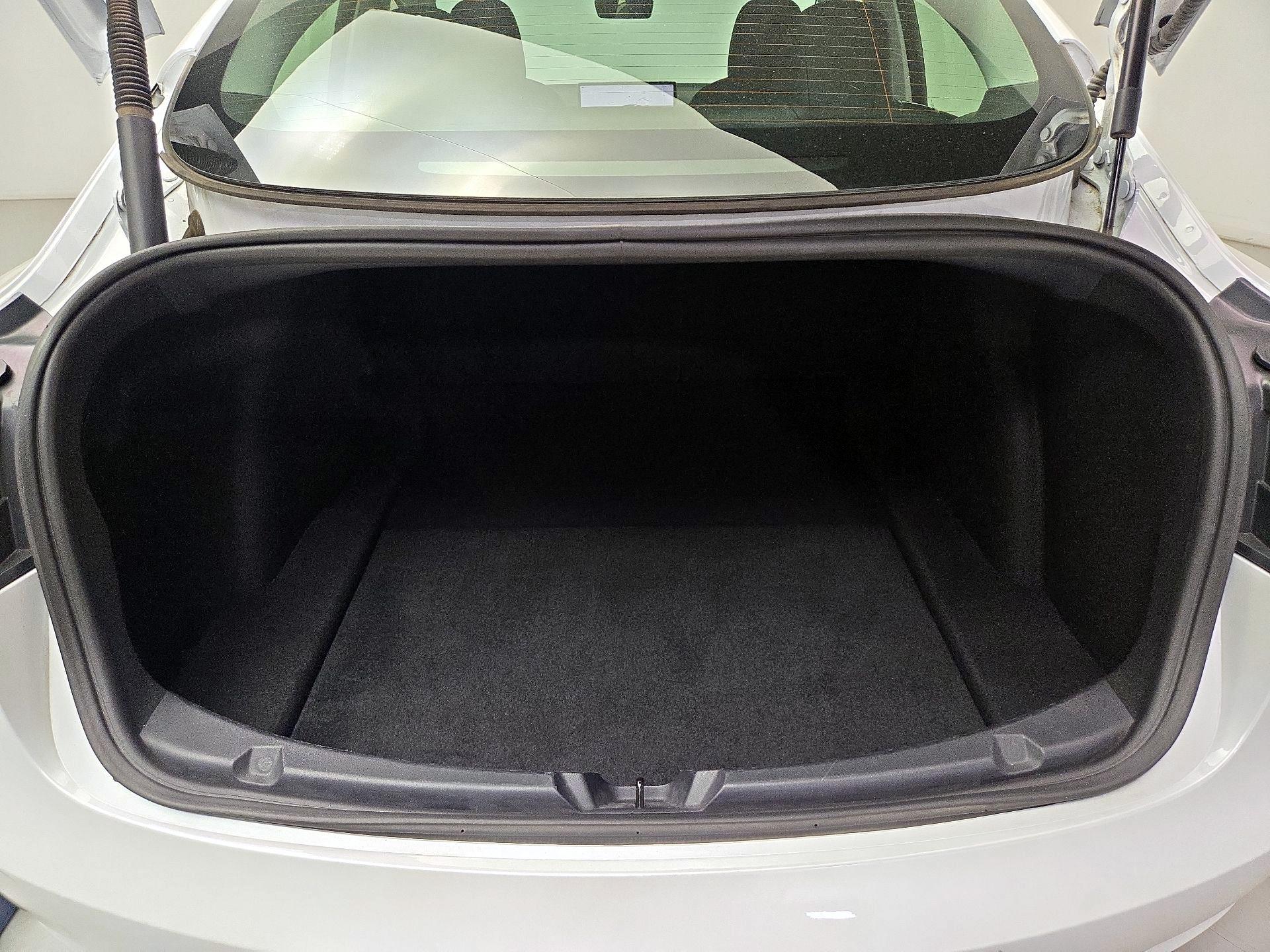 Thumbnail: 2022 Tesla Model 3 - 20