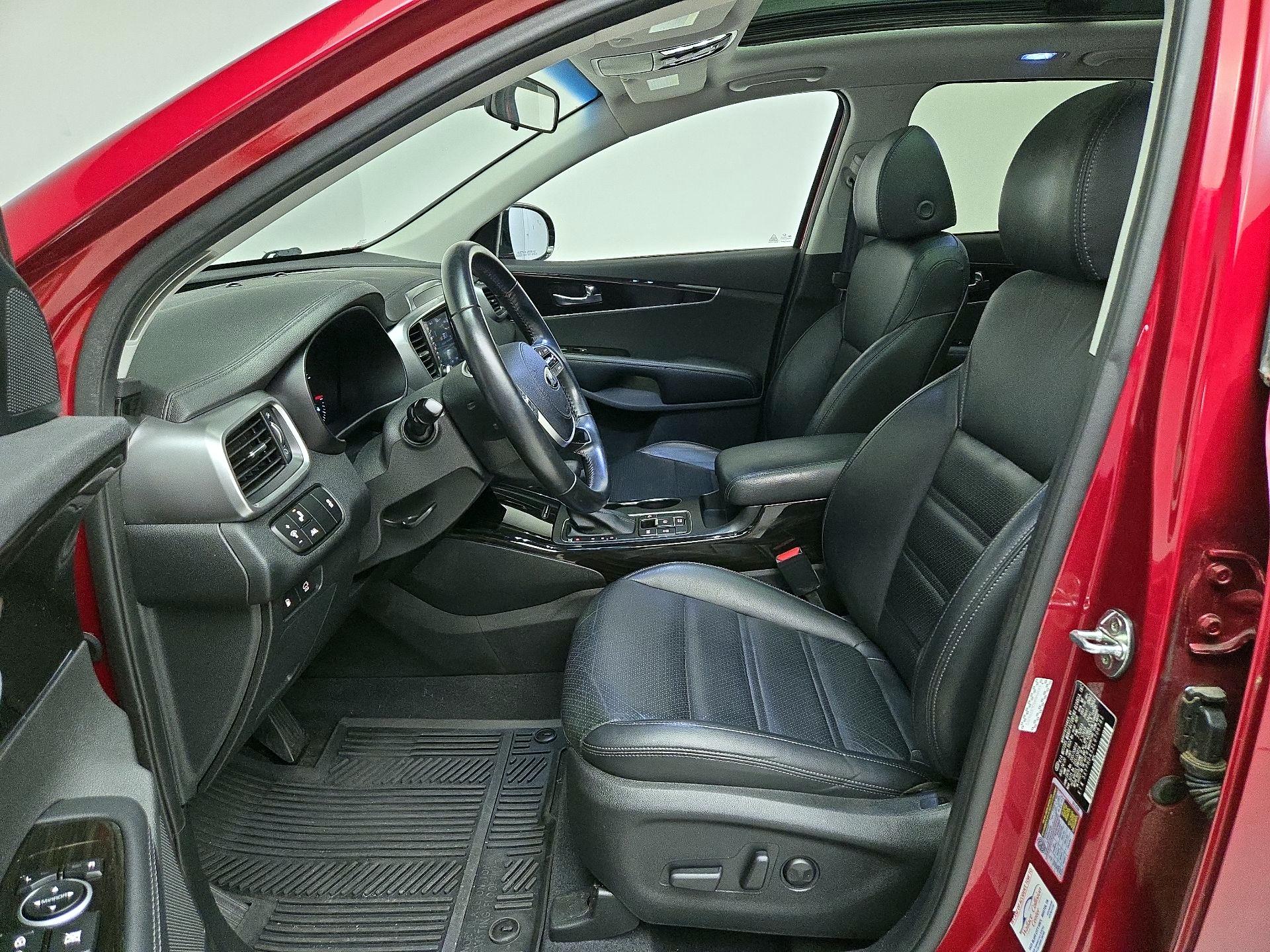 Thumbnail: 2020 Kia Sorento - 11