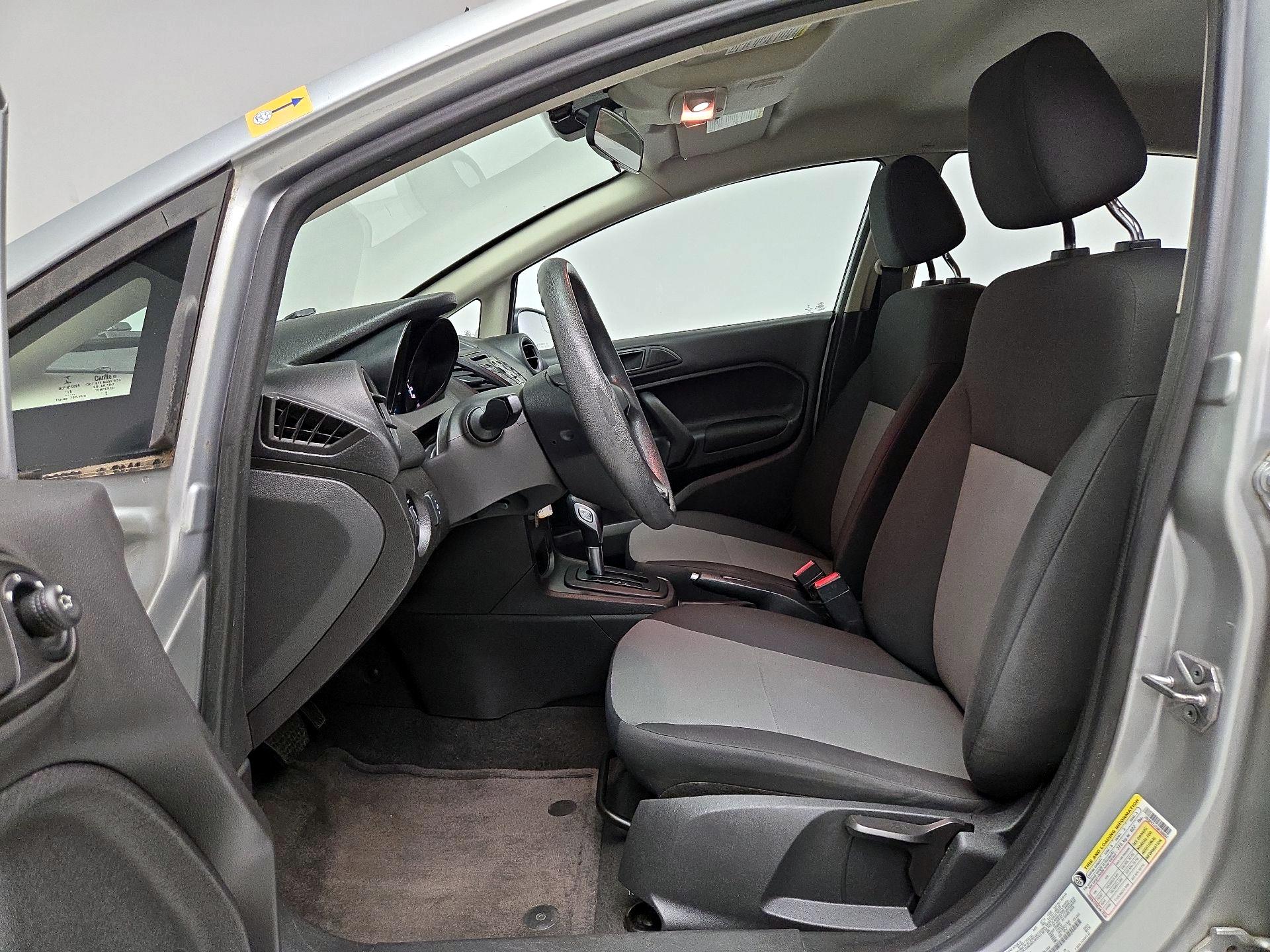 Thumbnail: 2016 Ford Fiesta - 11