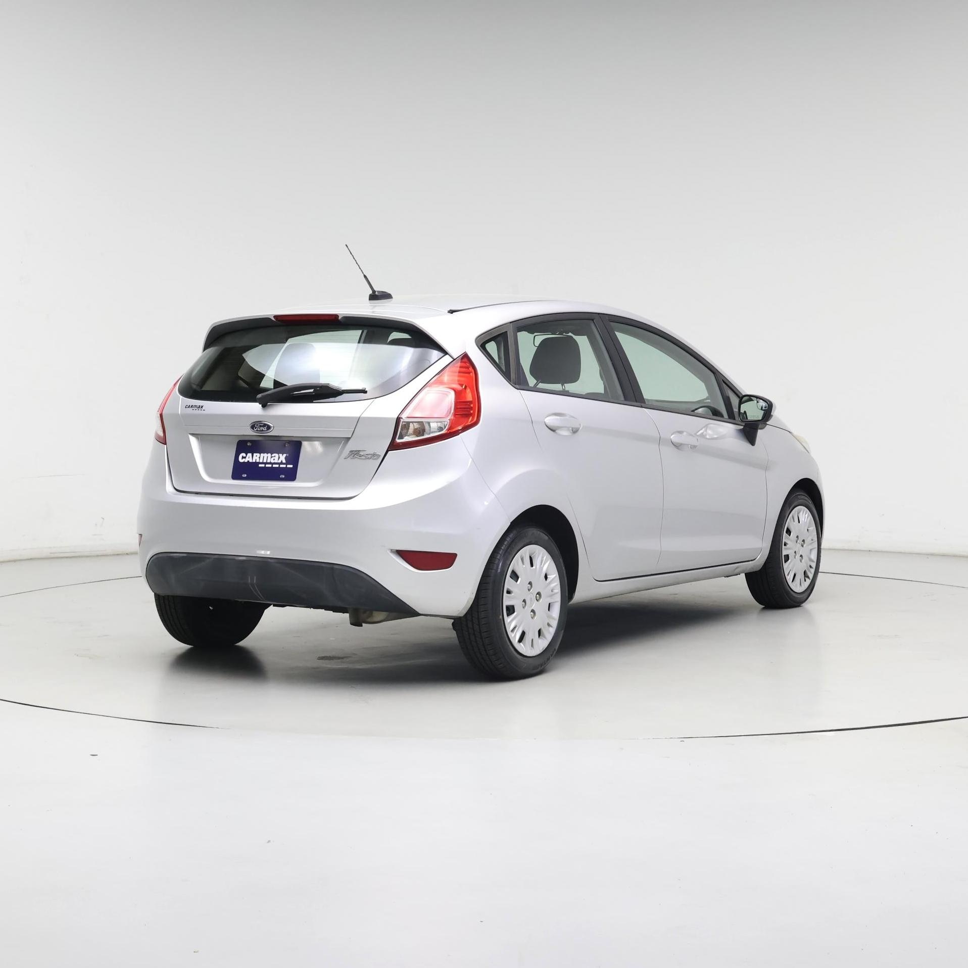 Thumbnail: 2016 Ford Fiesta - 8