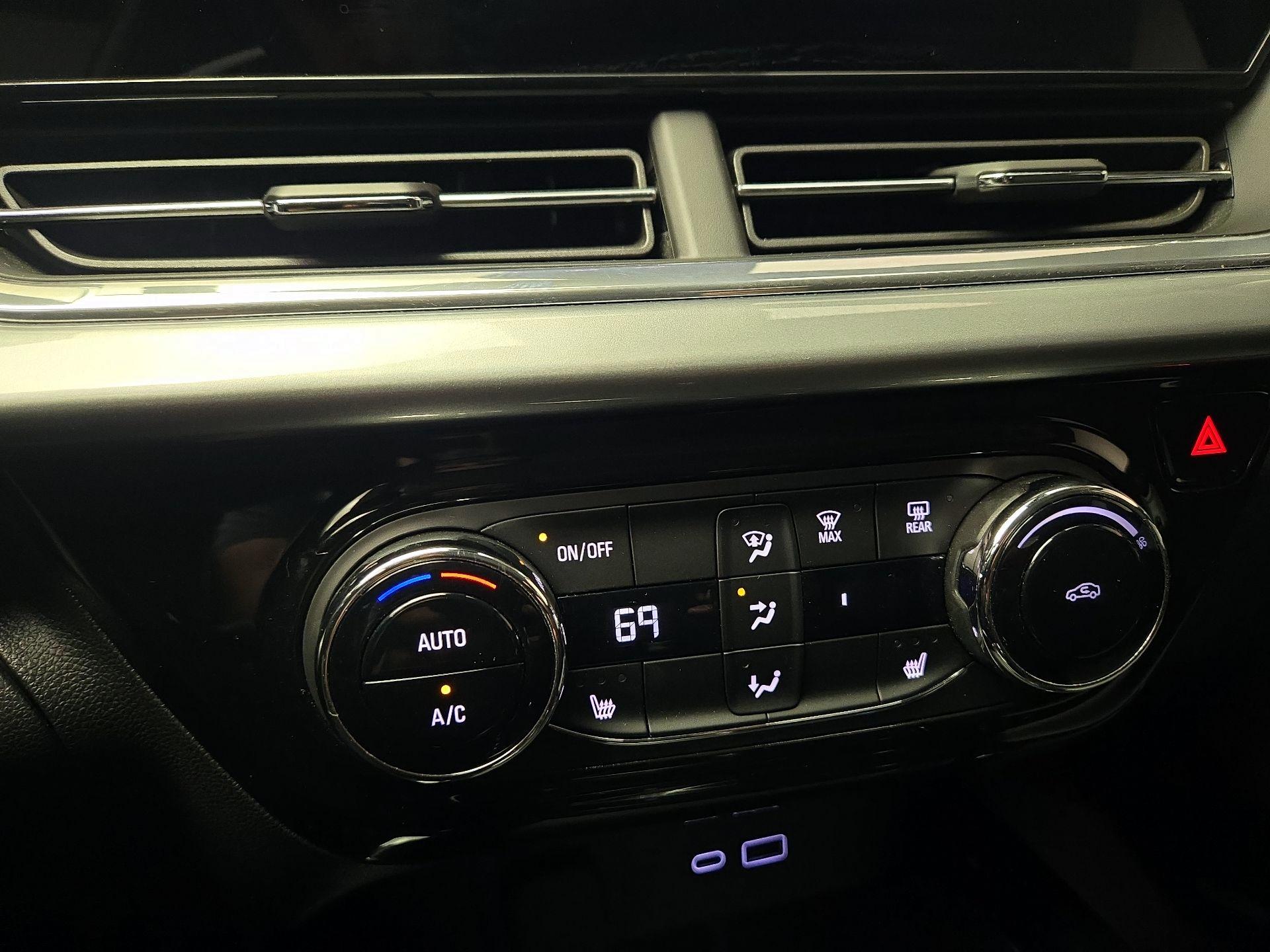 Thumbnail: 2024 Chevrolet Trax - 16