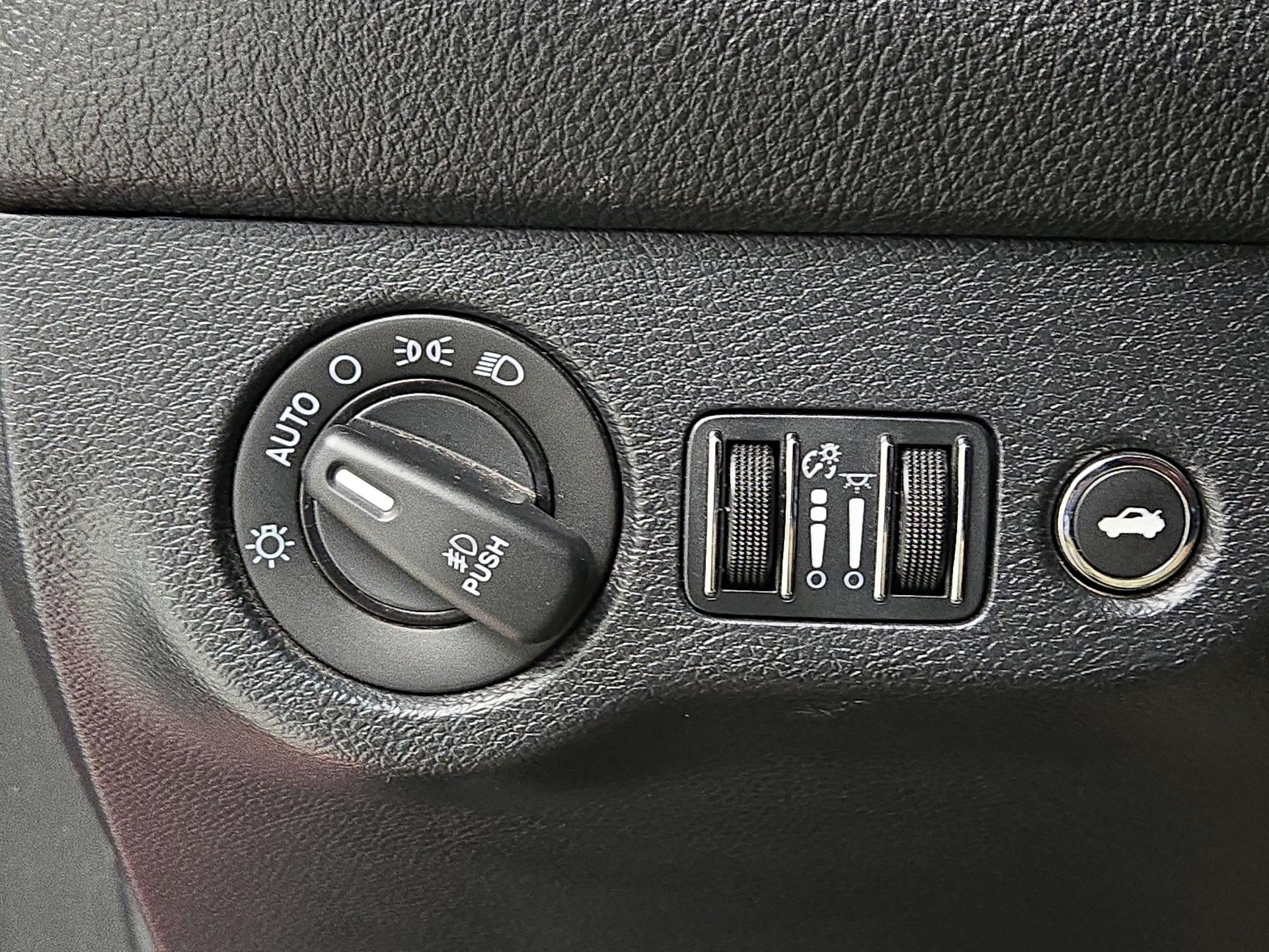Thumbnail: 2015 Dodge Challenger - 13