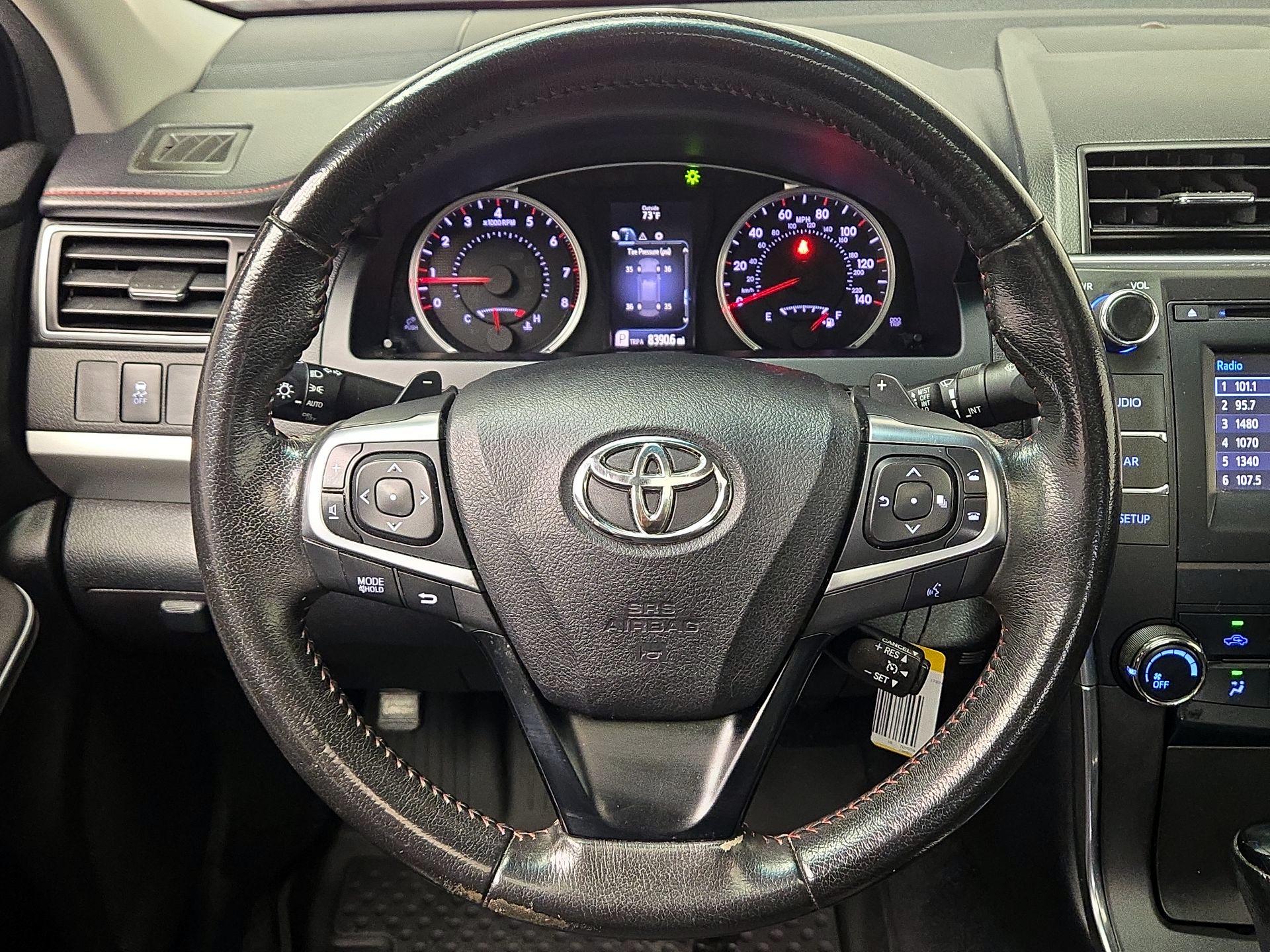 Thumbnail: 2016 Toyota Camry - 10