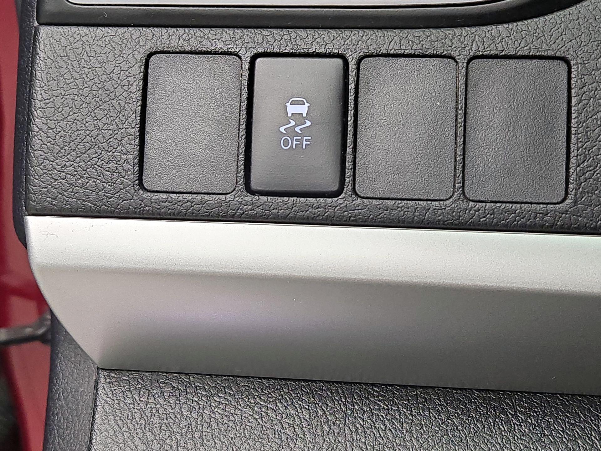 Thumbnail: 2016 Toyota Camry - 13