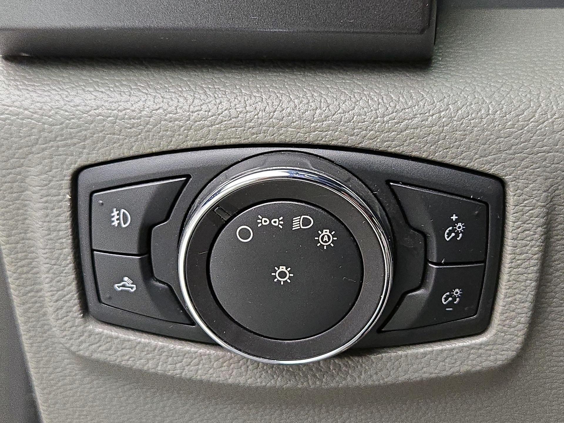 Thumbnail: 2015 Ford F-150 - 13