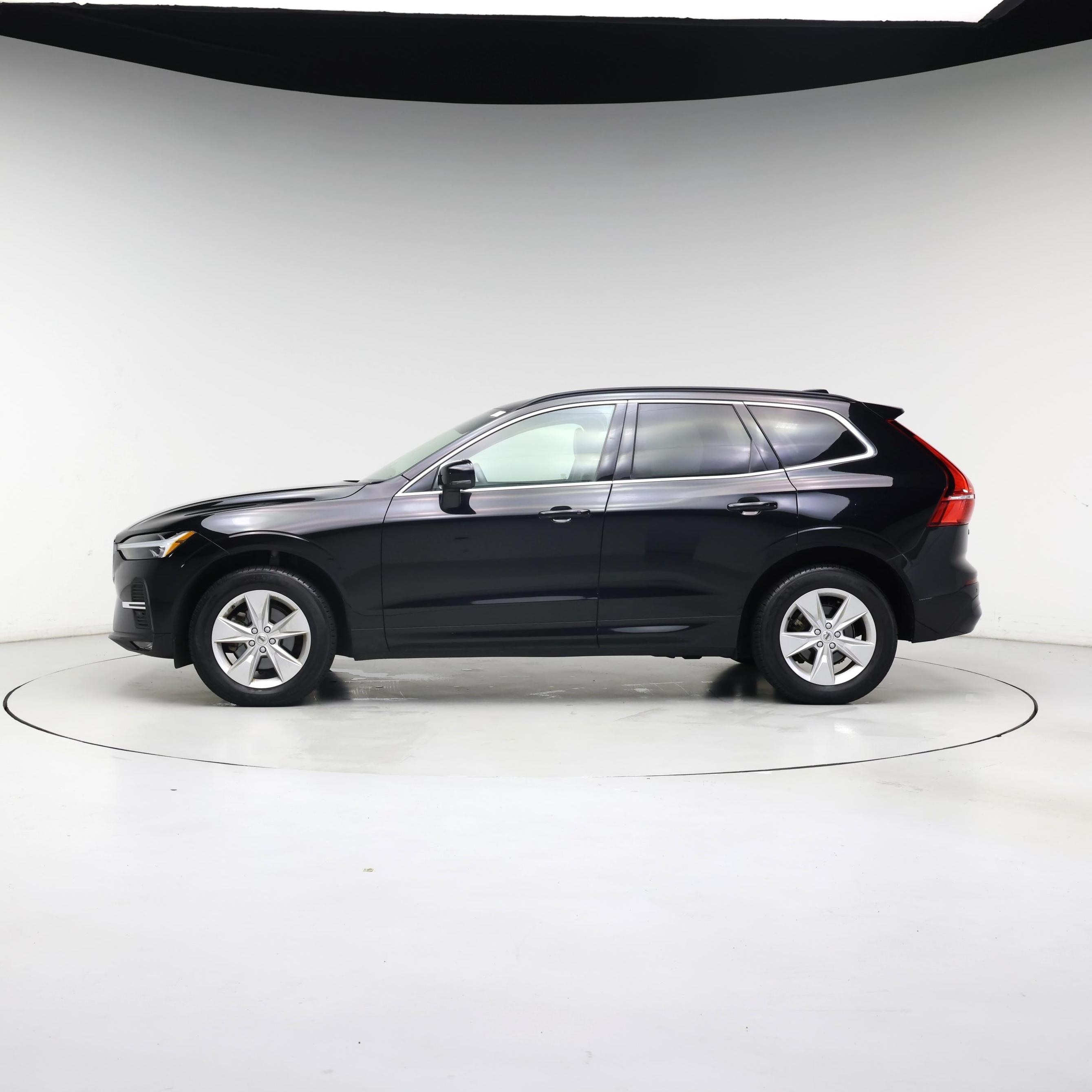 Thumbnail: 2022 Volvo XC60 - 3