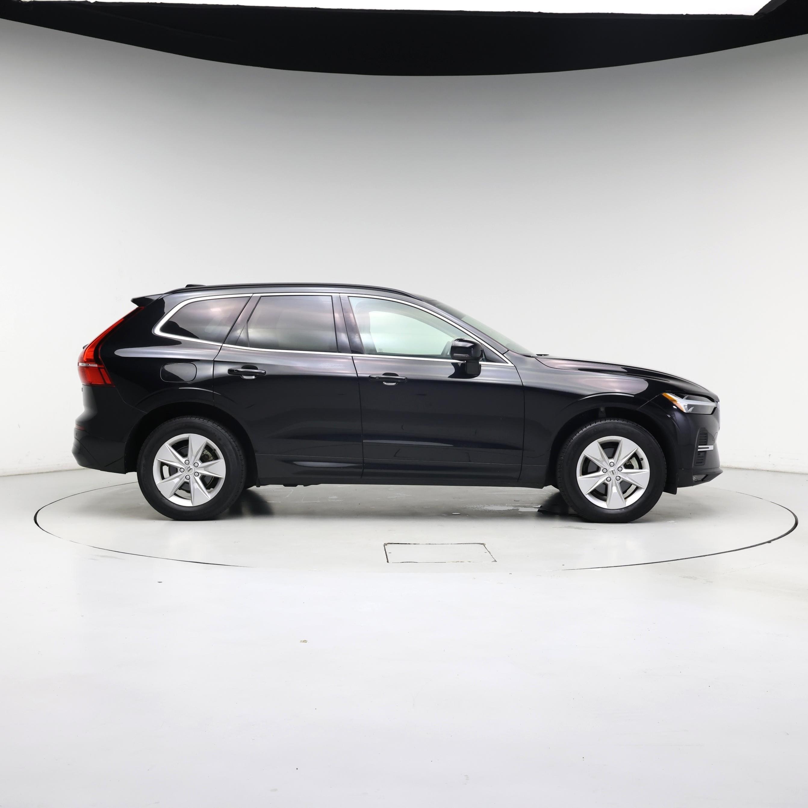 Thumbnail: 2022 Volvo XC60 - 7