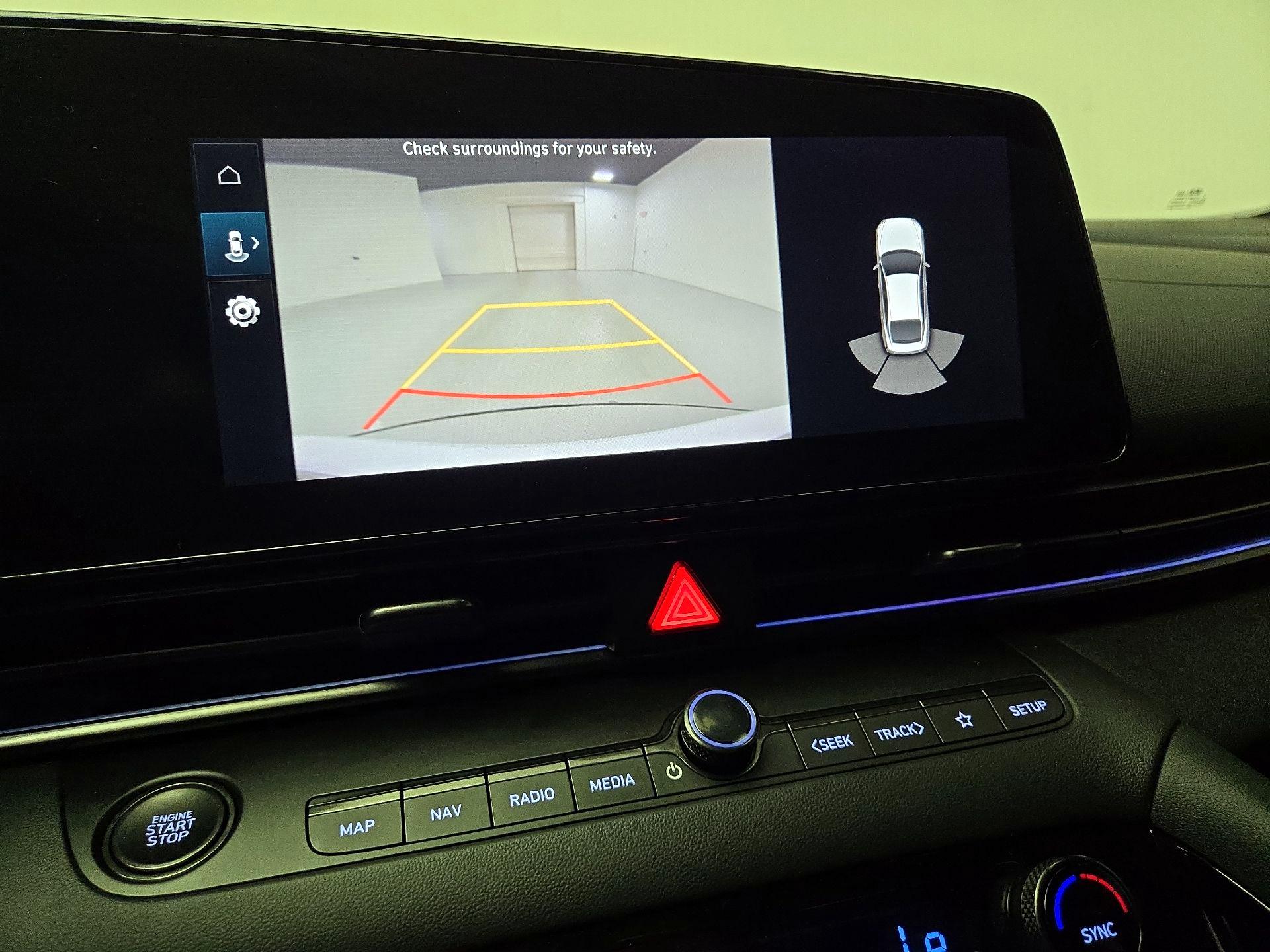 Thumbnail: 2022 Hyundai Elantra - 15