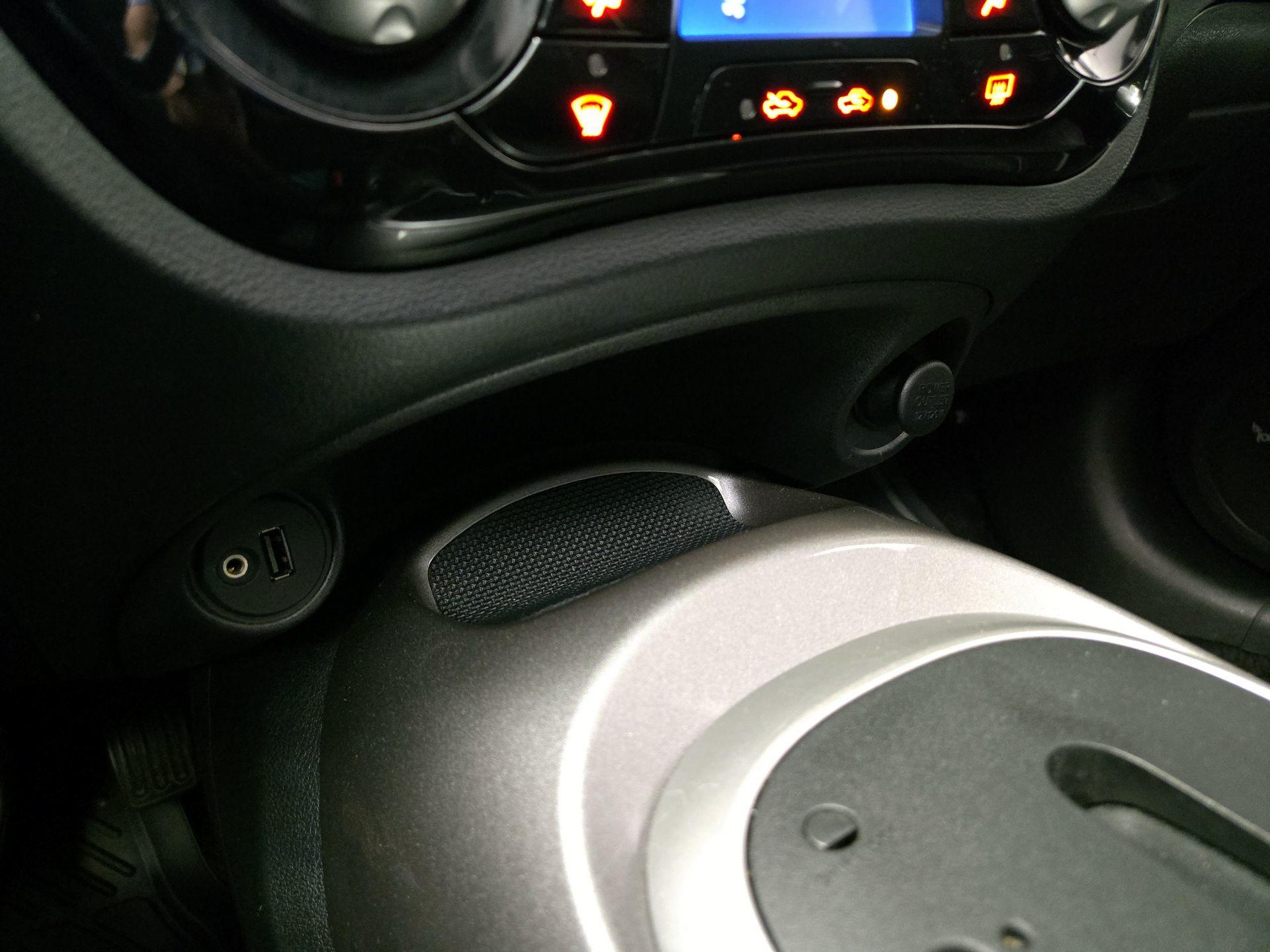 Thumbnail: 2015 Nissan Juke - 18