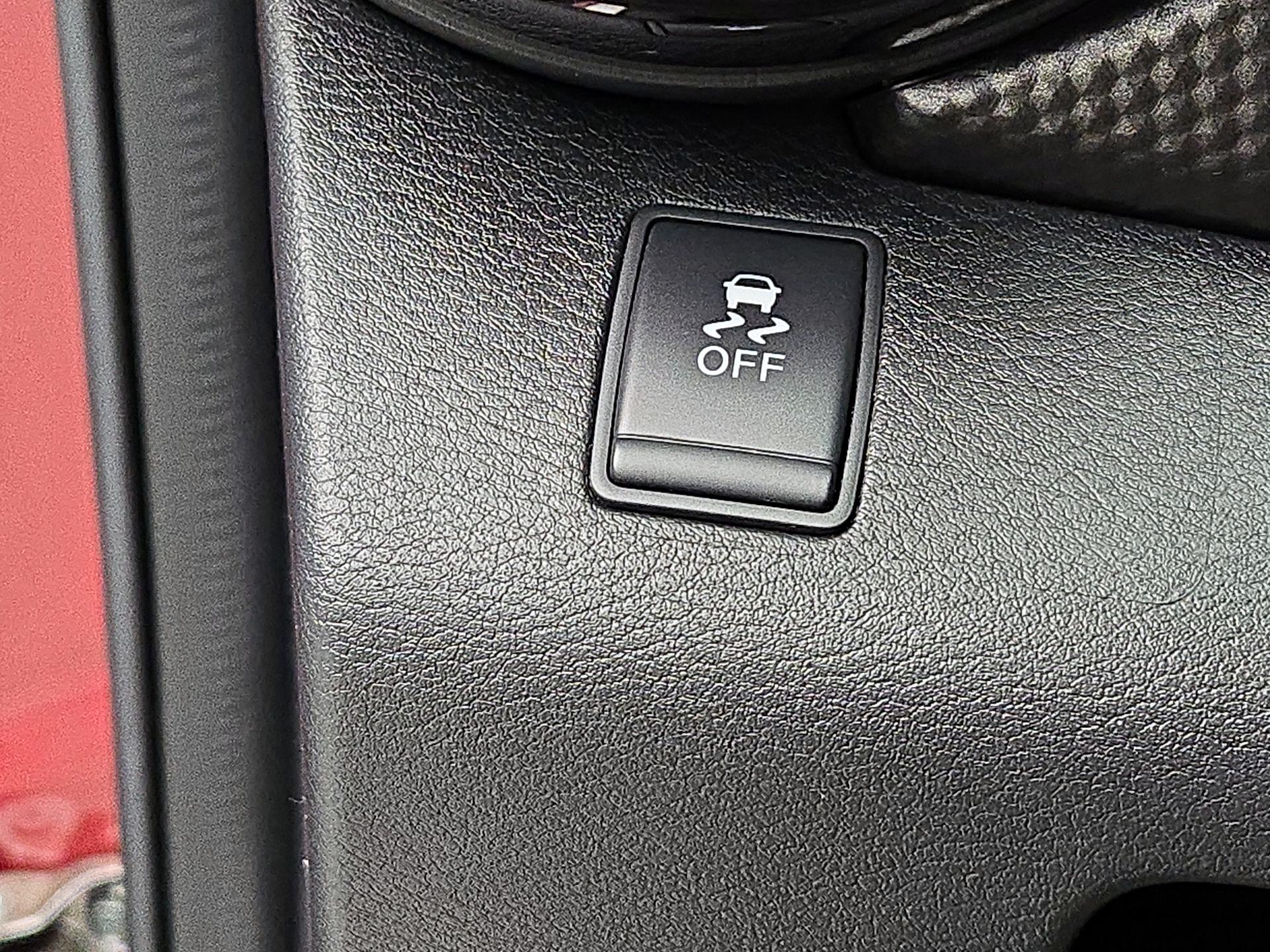 Thumbnail: 2019 Nissan Kicks - 13