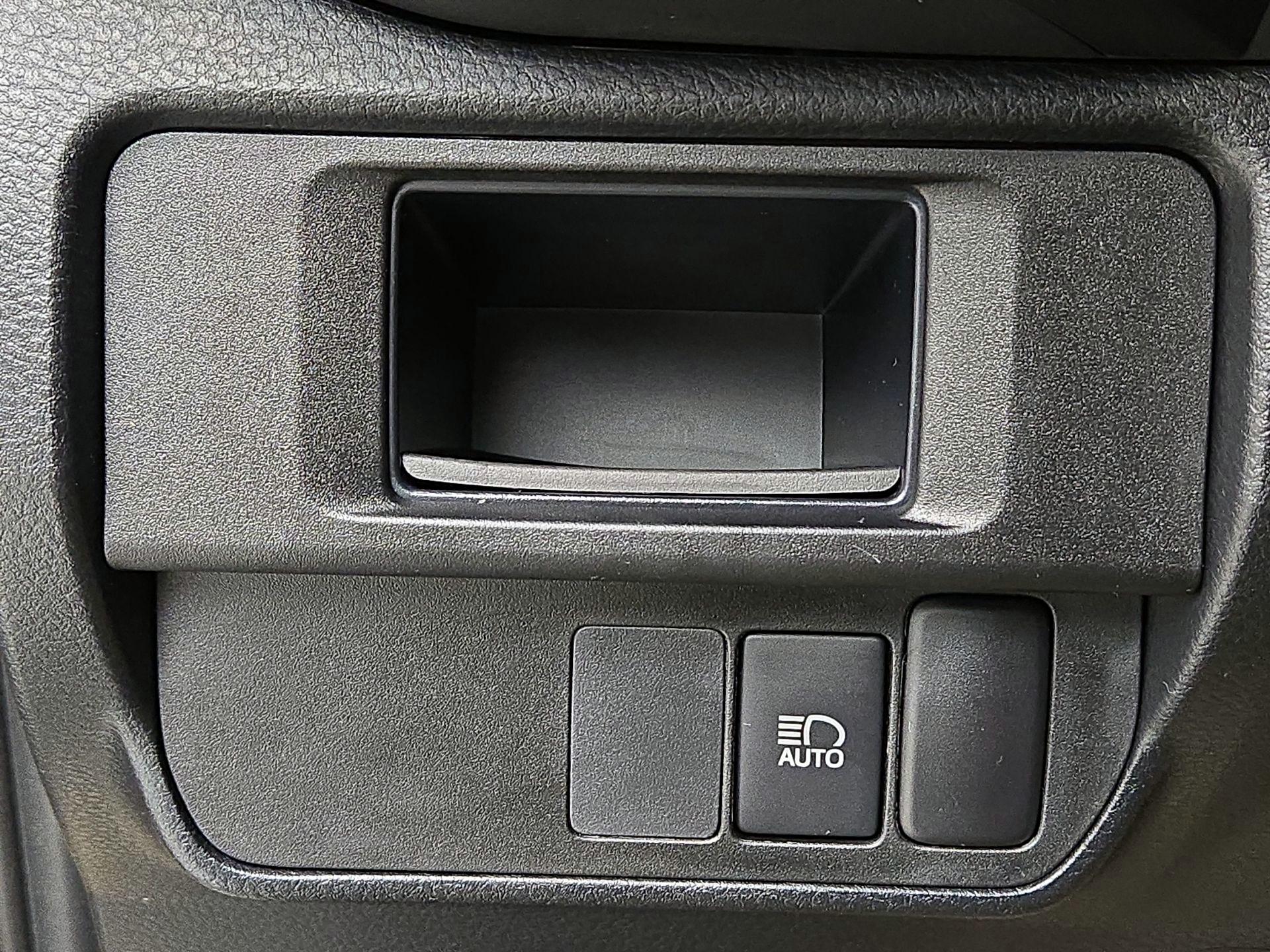 Thumbnail: 2019 Toyota Tacoma - 13