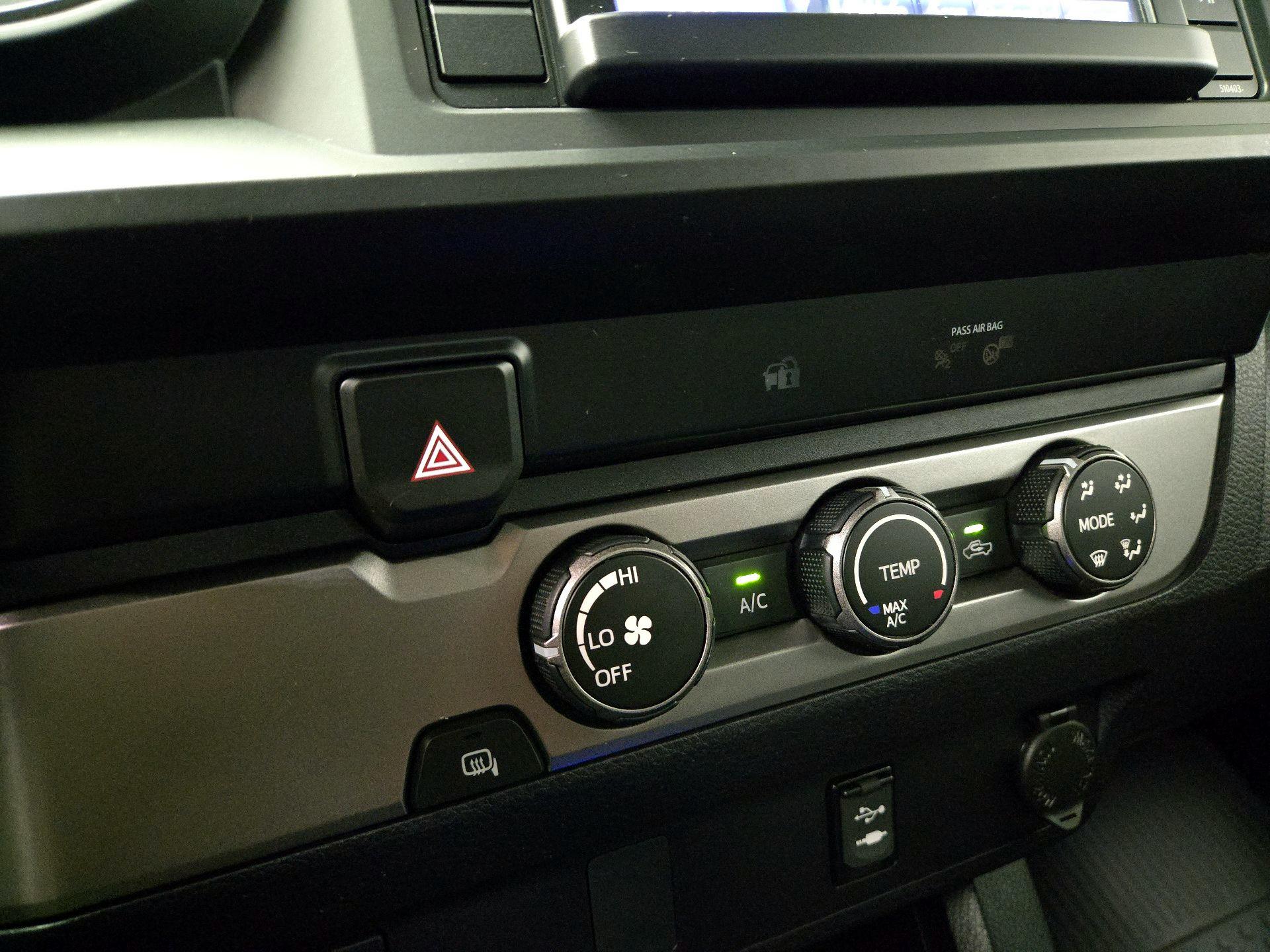 Thumbnail: 2019 Toyota Tacoma - 16