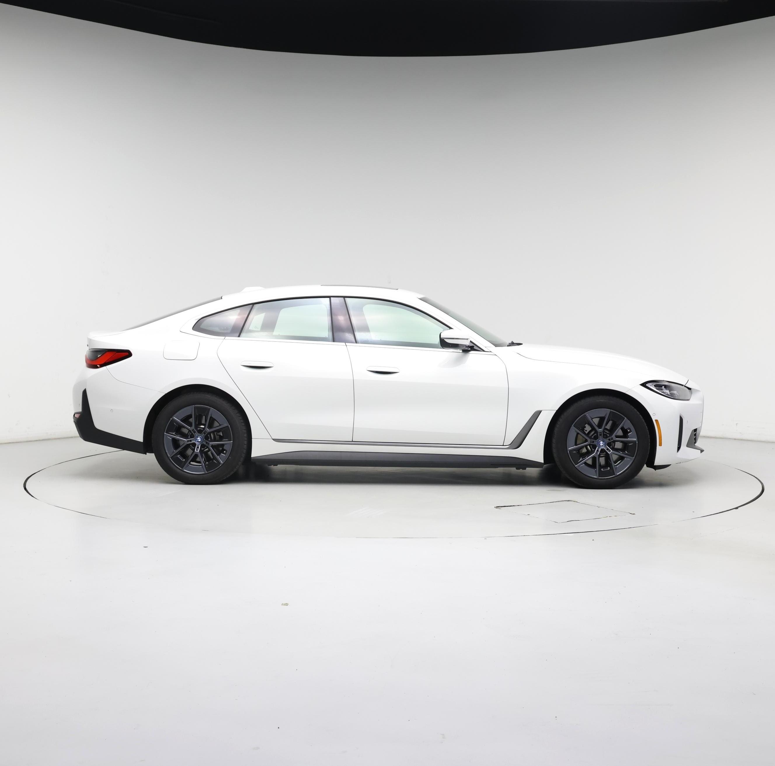 Thumbnail: 2023 BMW i4 - 7