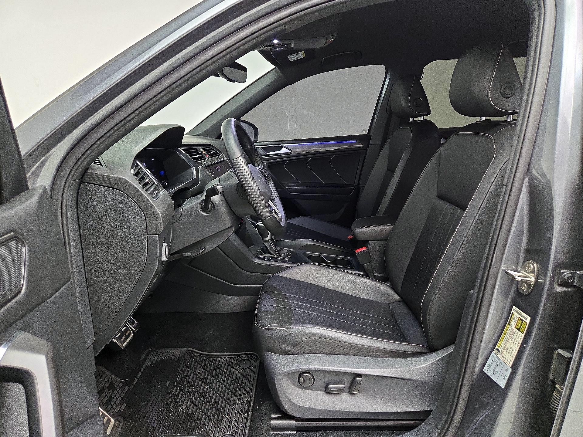 Thumbnail: 2022 Volkswagen Tiguan - 11