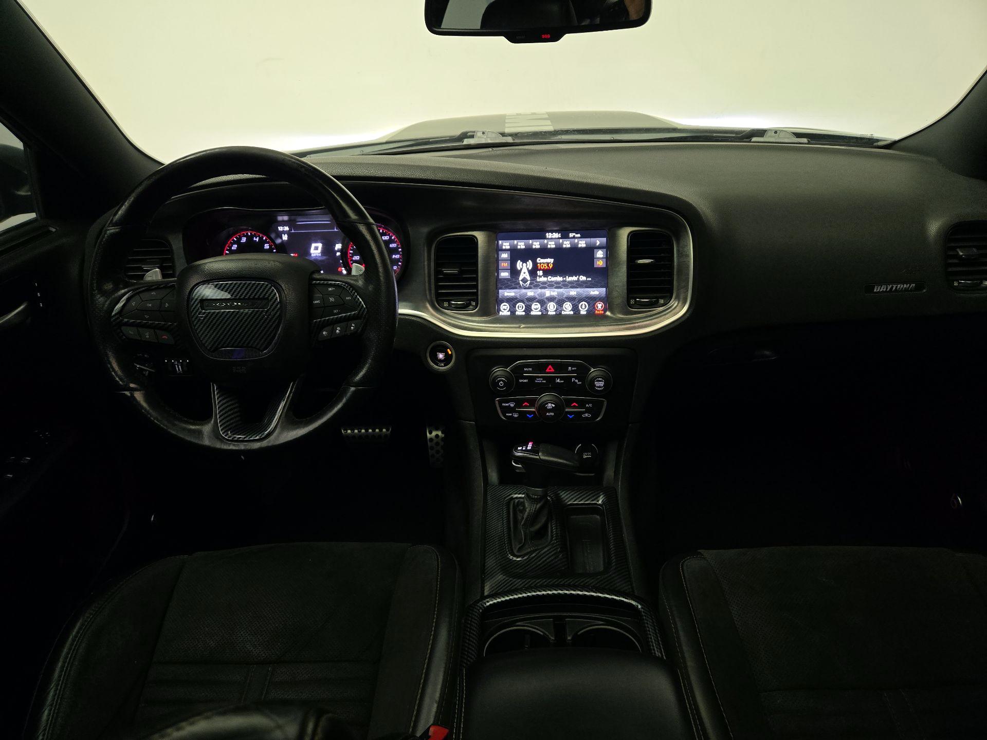 Thumbnail: 2017 Dodge Charger - 9