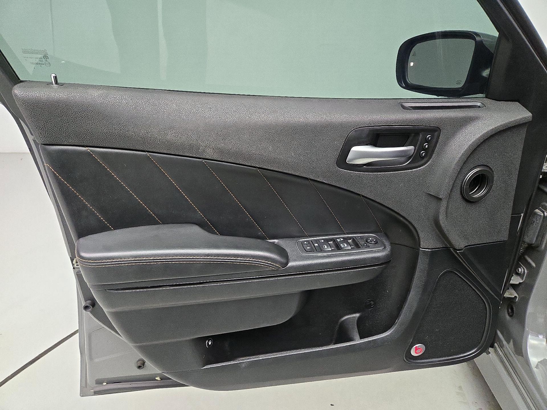 Thumbnail: 2017 Dodge Charger - 12