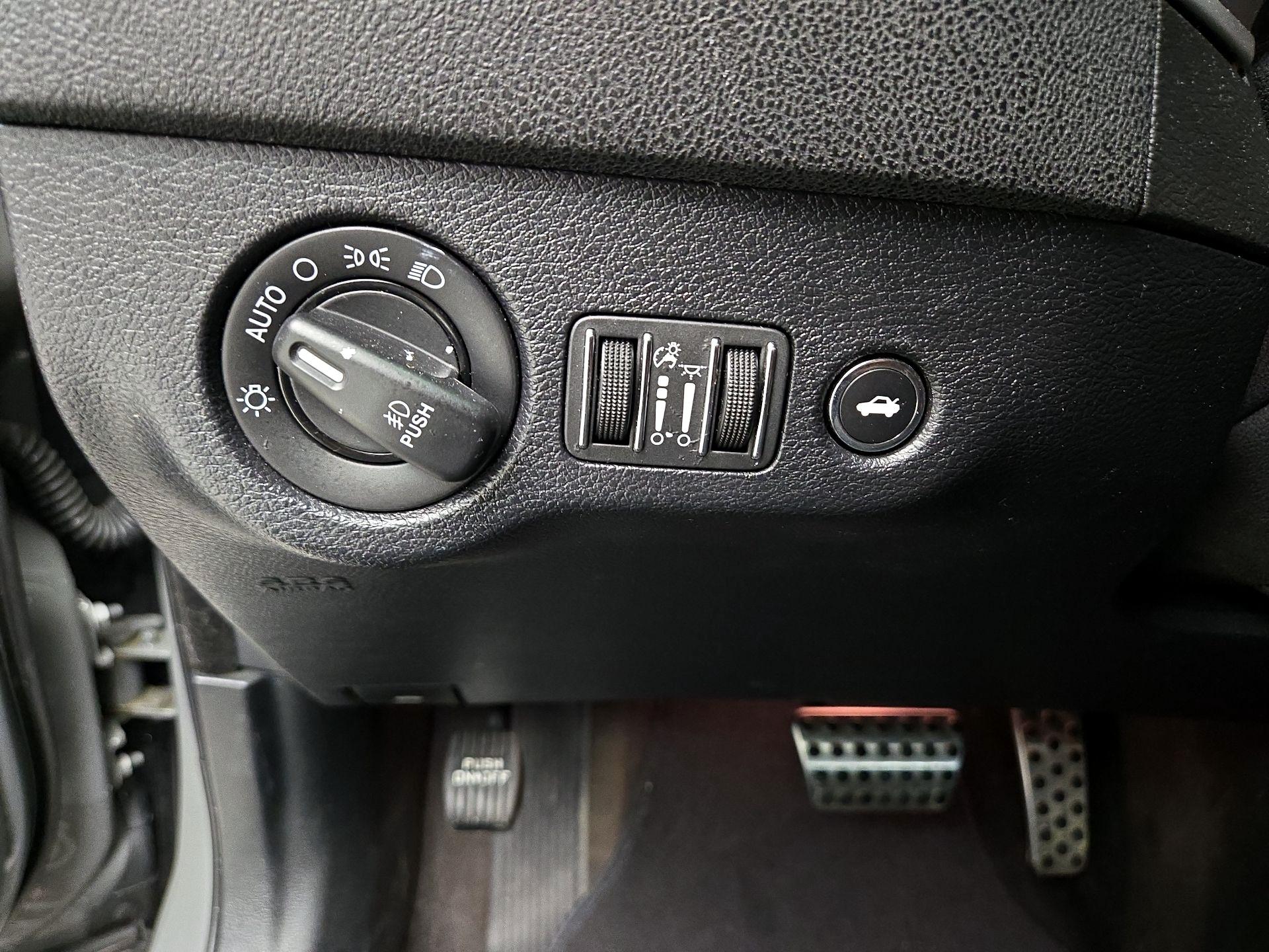 Thumbnail: 2017 Dodge Charger - 13