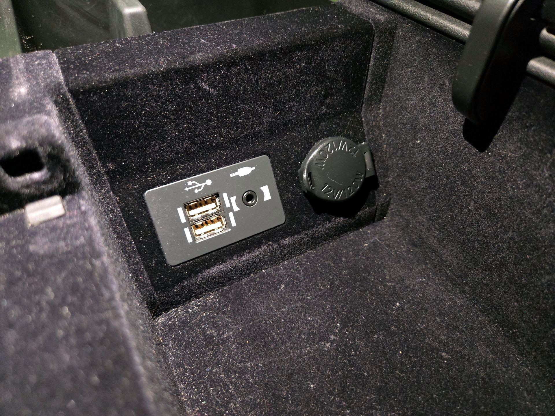 Thumbnail: 2021 Lexus LC - 19