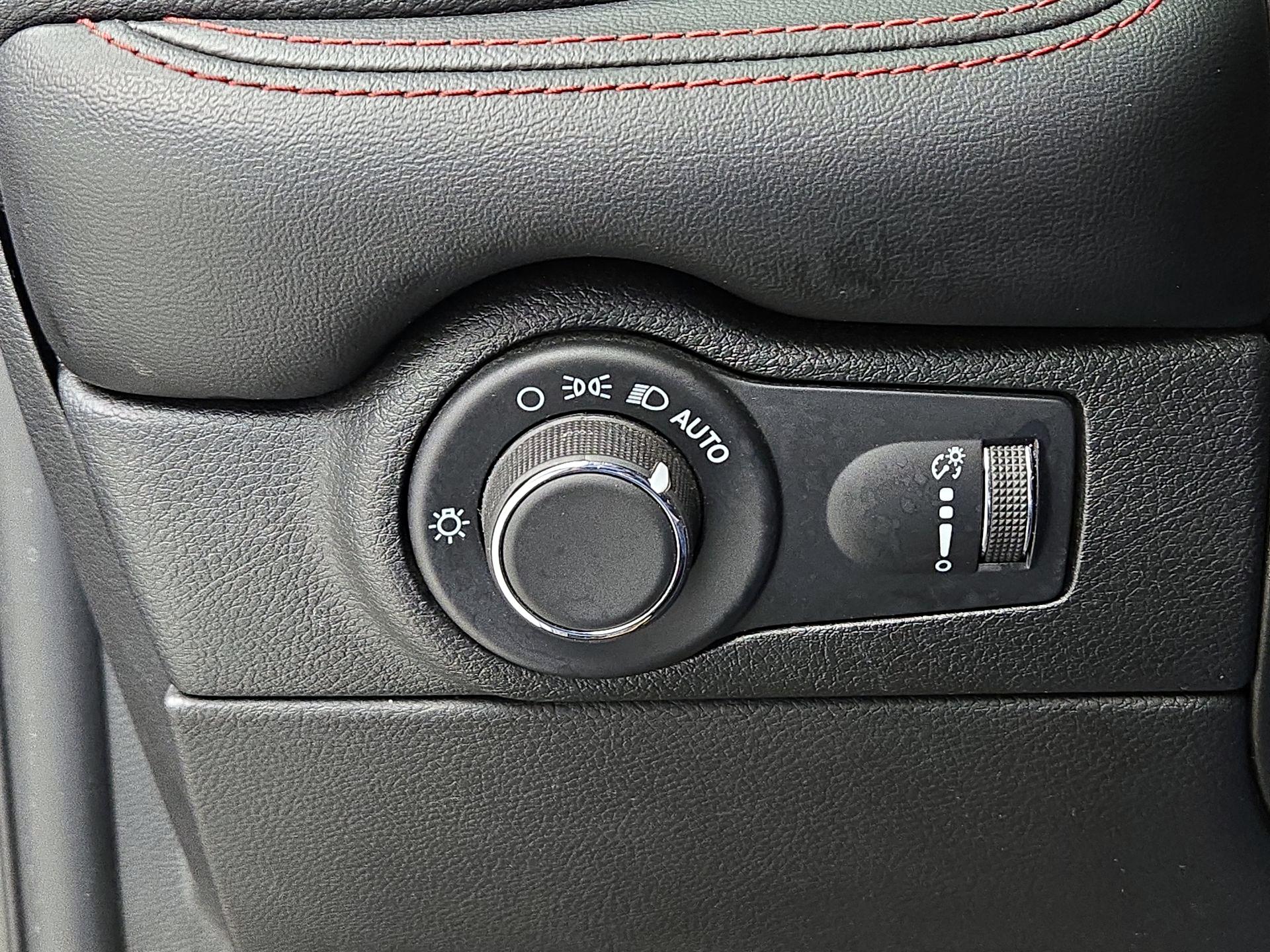 Thumbnail: 2023 Dodge Durango - 13